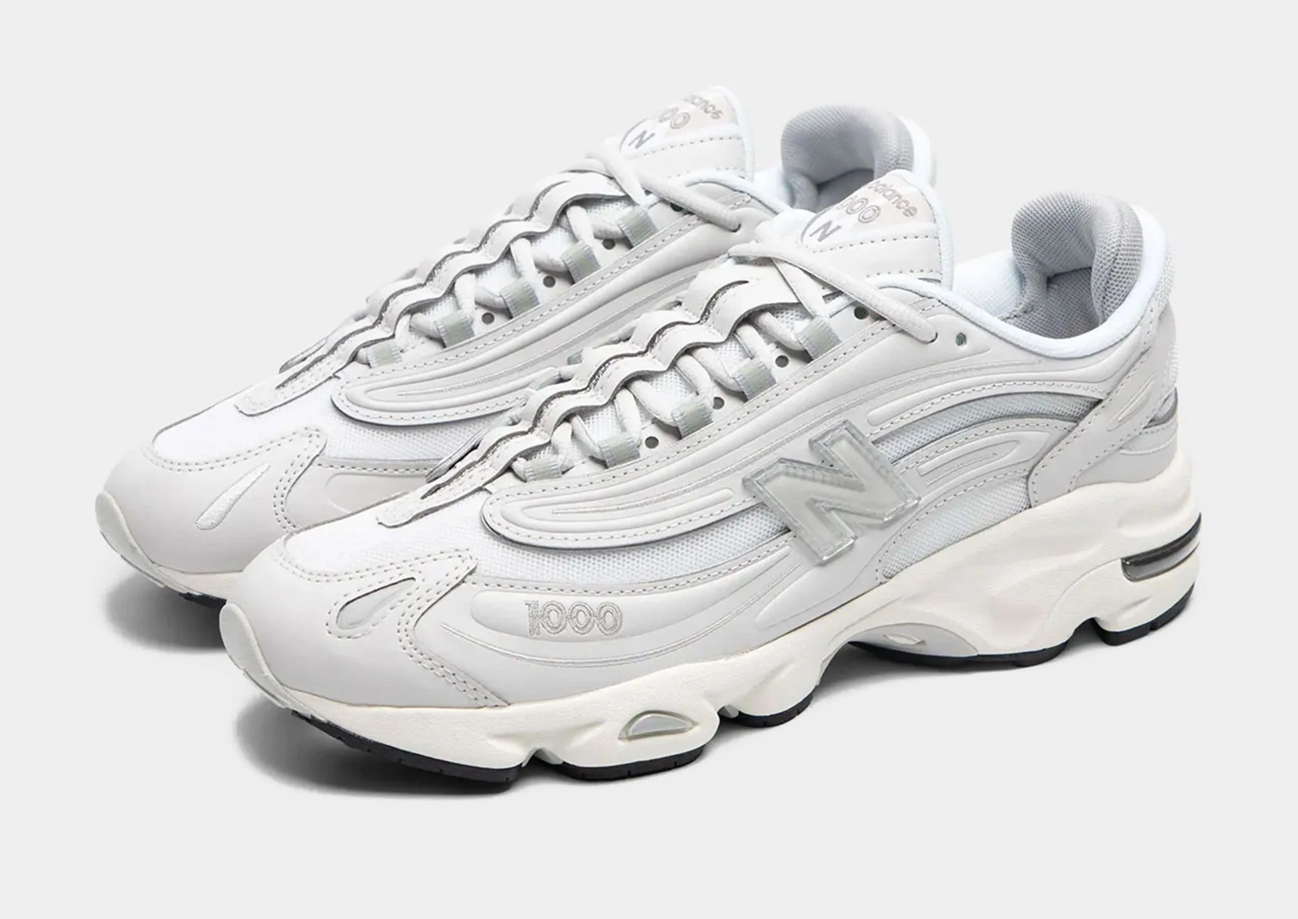 1000 All Black 2002r New Balance