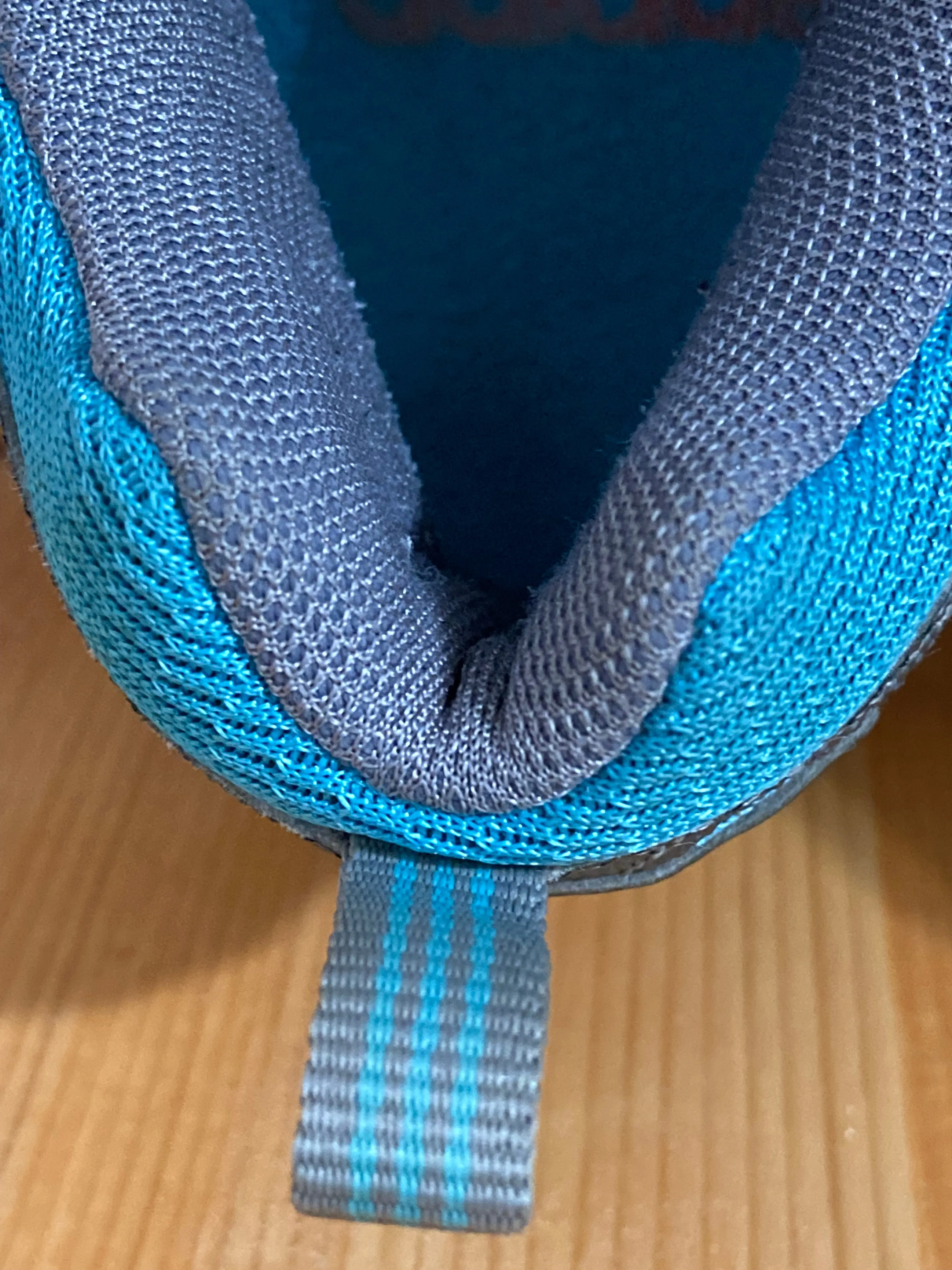 Mix Master Trail Running Shoes ADIDAS DURAMO 3 Women Size 9 Running Trail Training Shoes Sneakers Gray G50233