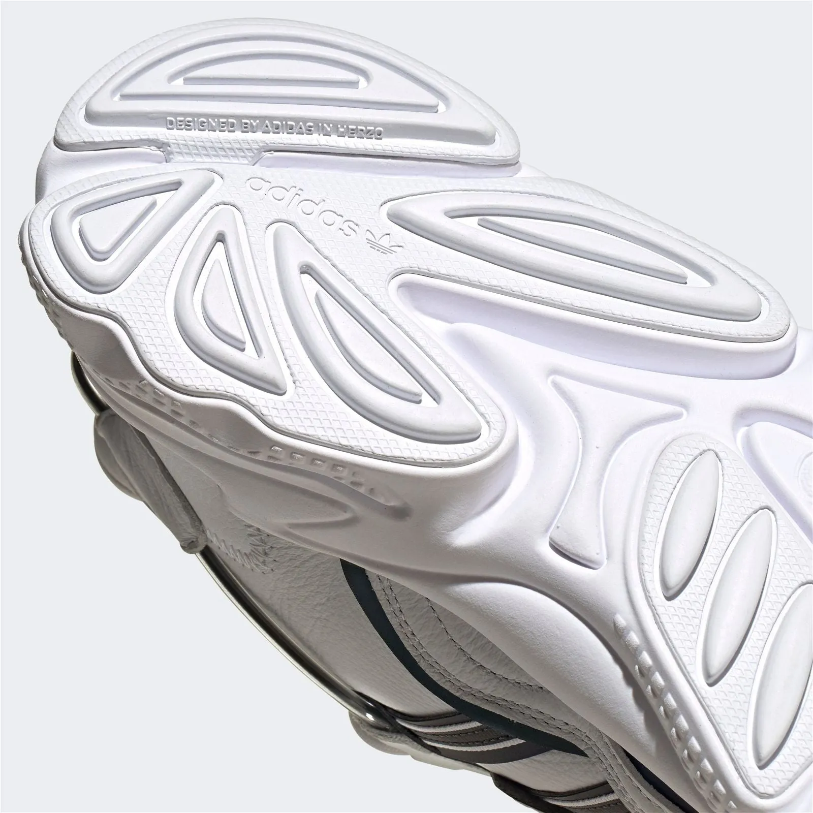 Adidas Samba Og Crochet Shoes adidas Originals Ozweego Trainers - Cloud White