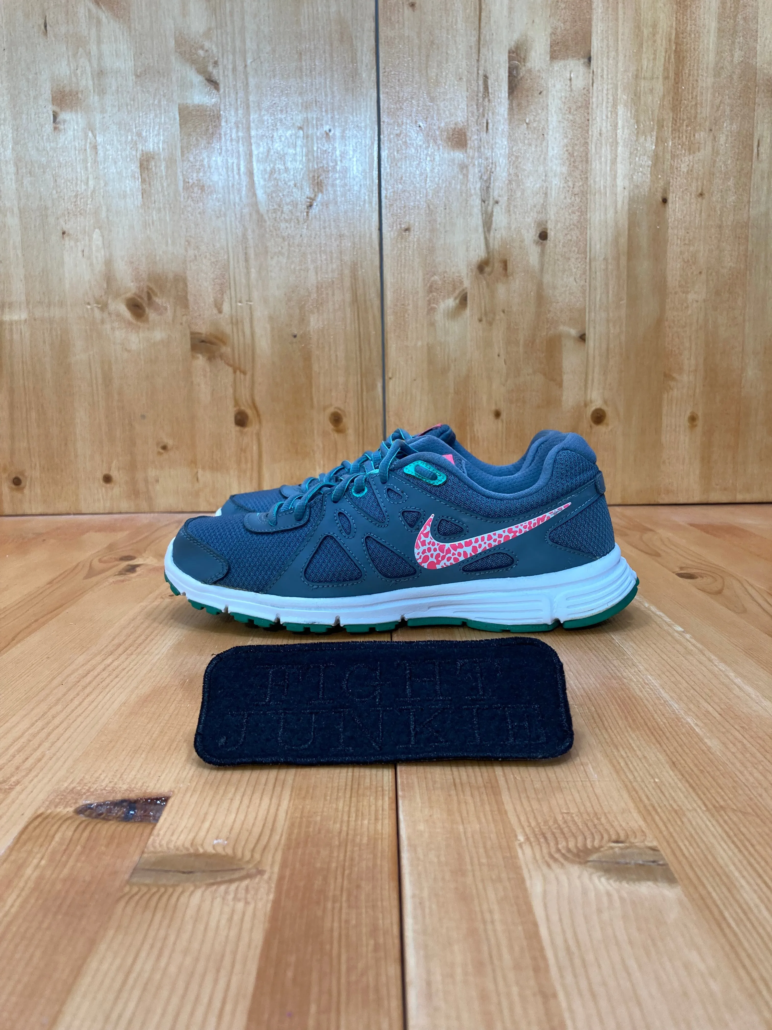 NIKE REVOLUTION 2 Women's Size 7 Shoes Sneakers Graphite Gray 554900-409 Asics Rare Wrestling Shoes