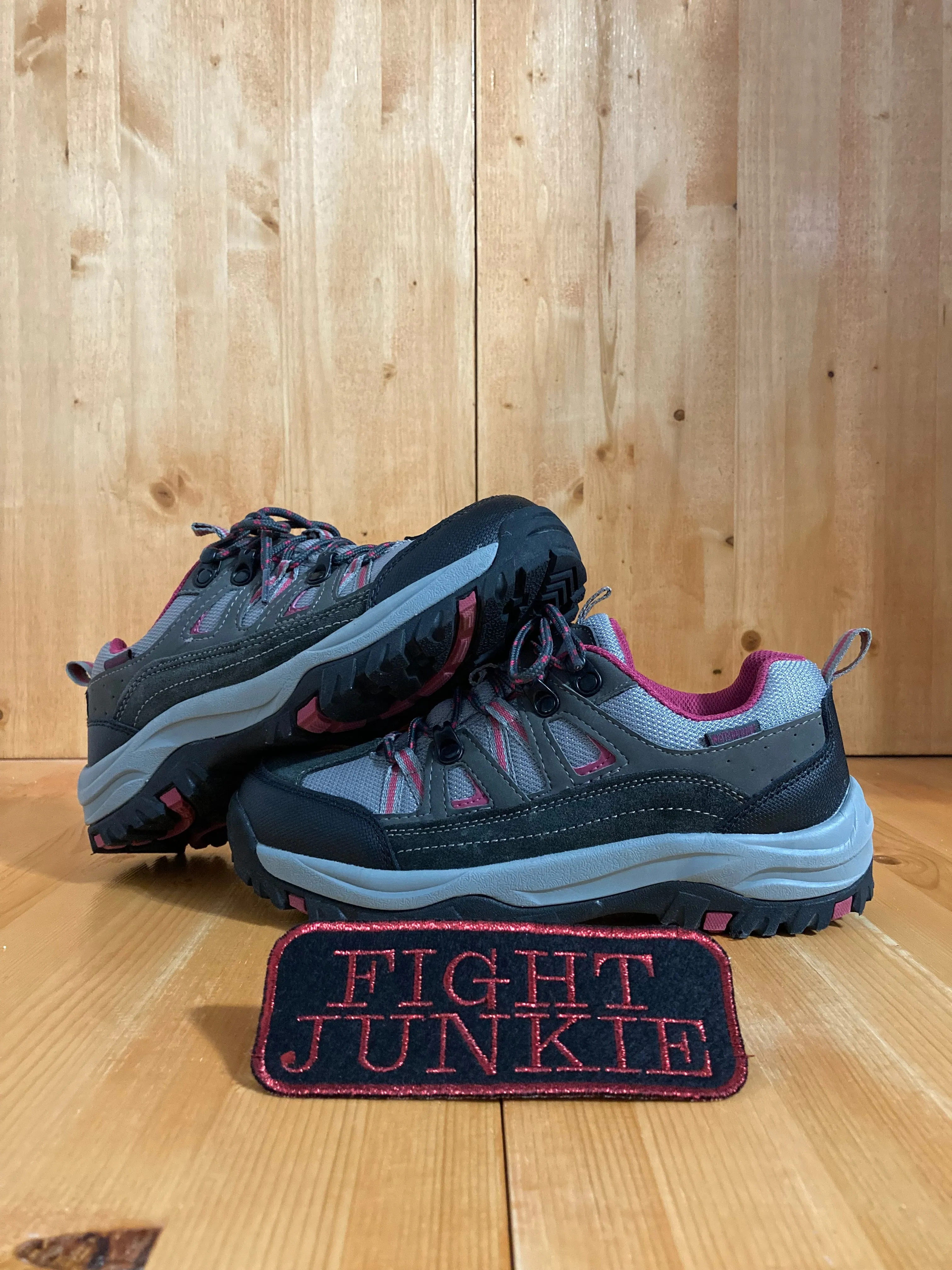 Juniper Trail 2 Next Nature Running Shoe BEARPAW JUNIPER LO Women Size 7 Suede & Mesh Trail Hiking Gray