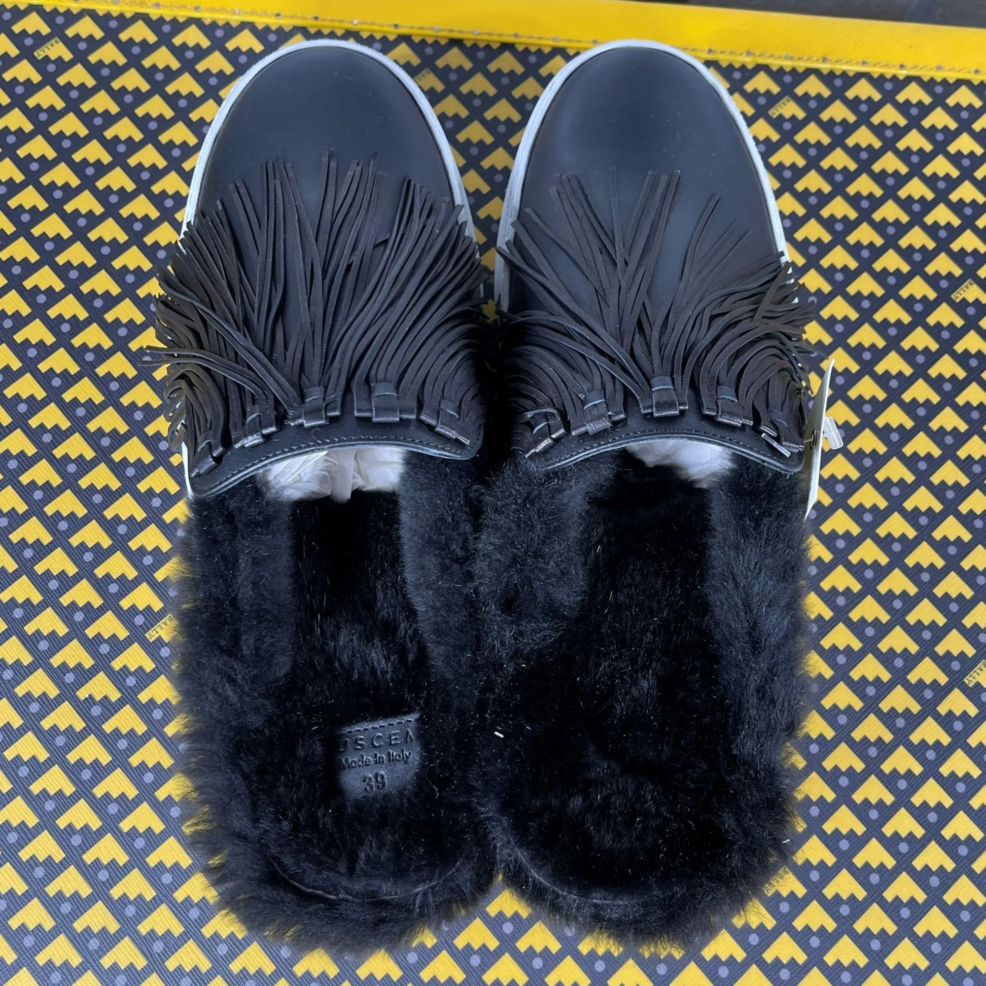 Buscemi Sabot Fringe Flat Black Leather Sneakers Champagne Flat Shoes