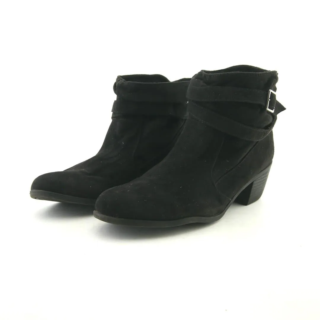 Casual Shoes Summer 2024 AMERICAN EAGLE .