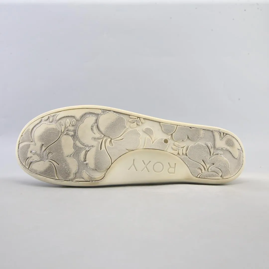 ROXY . Dress Shoes Casual Outfit