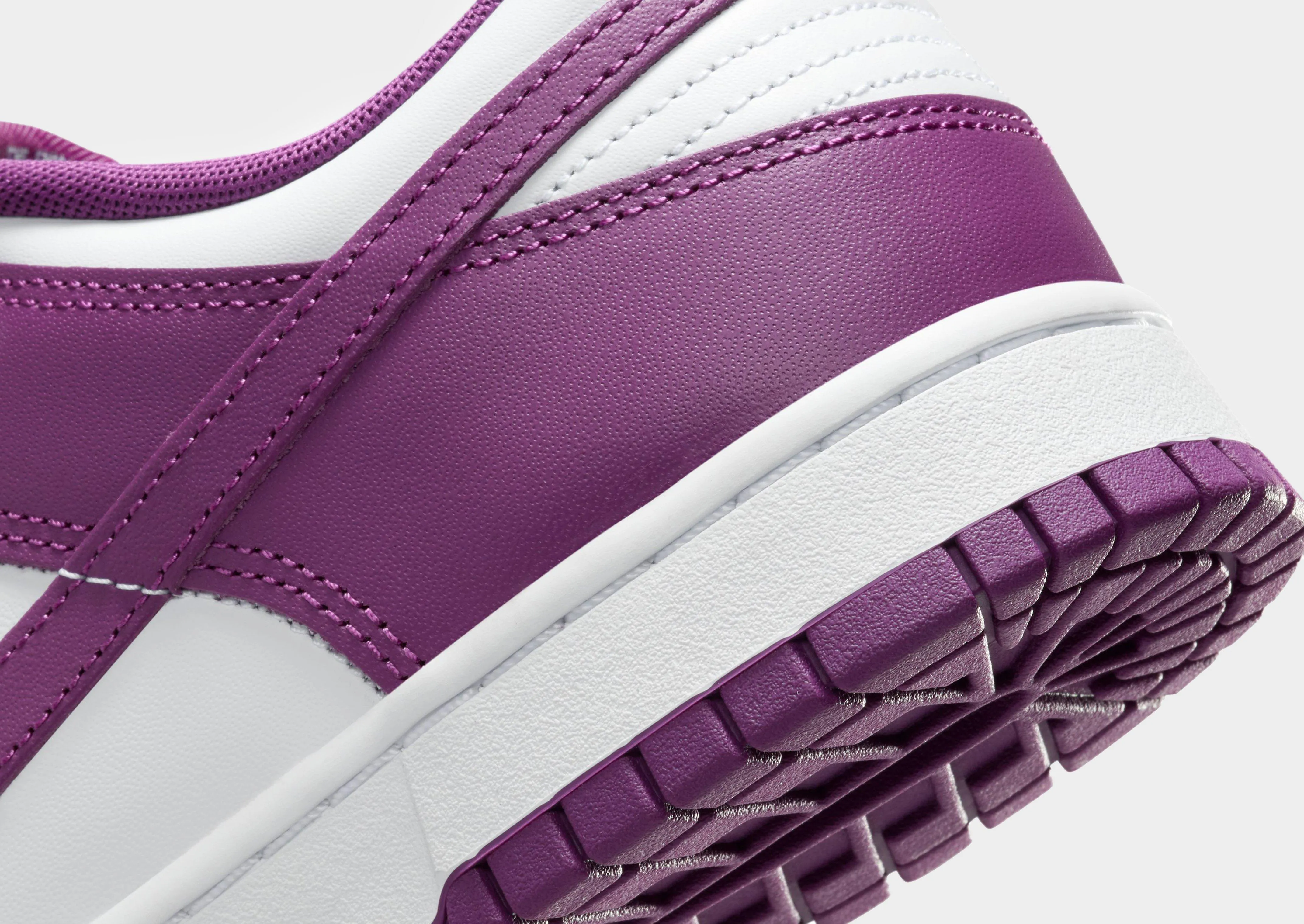 Dunk Low Retro Asics Gel Tactic Volleyball Shoe