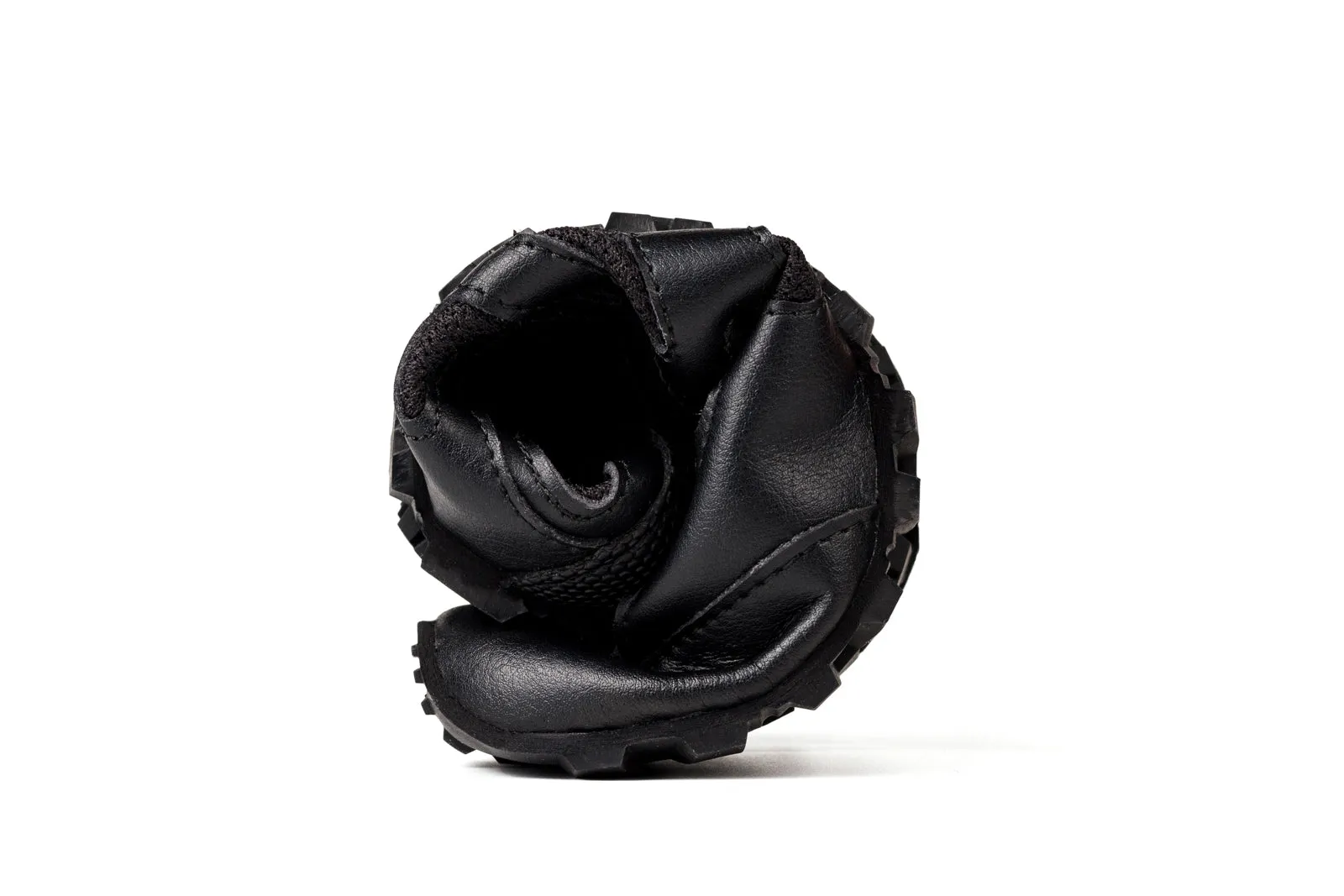 Womens Chitra Trek&Trail barefoot black sneakers Devotion Xtr Trail Walking Shoe