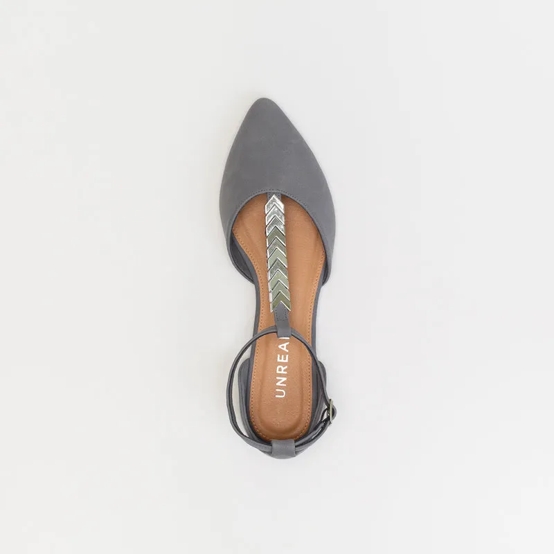 Unreal Women Pointy  Ankle Strap _ 148305 Shoes Insoles For Flat Feet