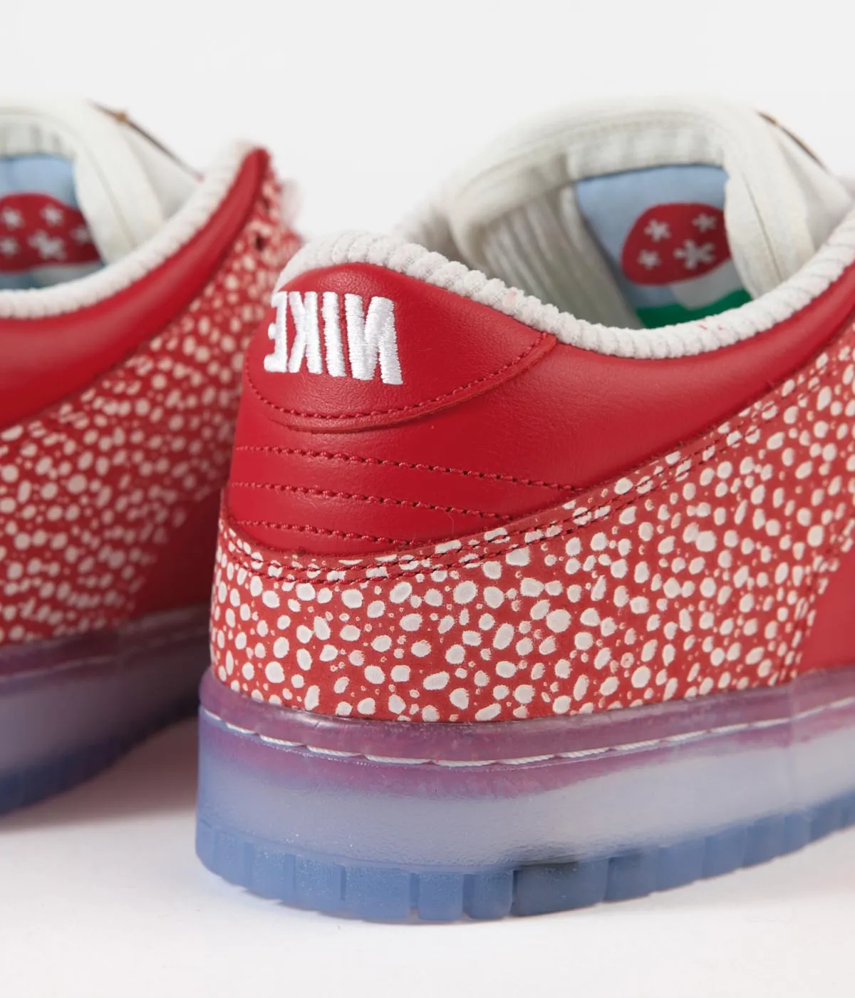 Nike SB x Stingwater Dunk Low OG Shoes - Chile Red / Clear - White - Sail Asics Volleyball Shoes Metarise