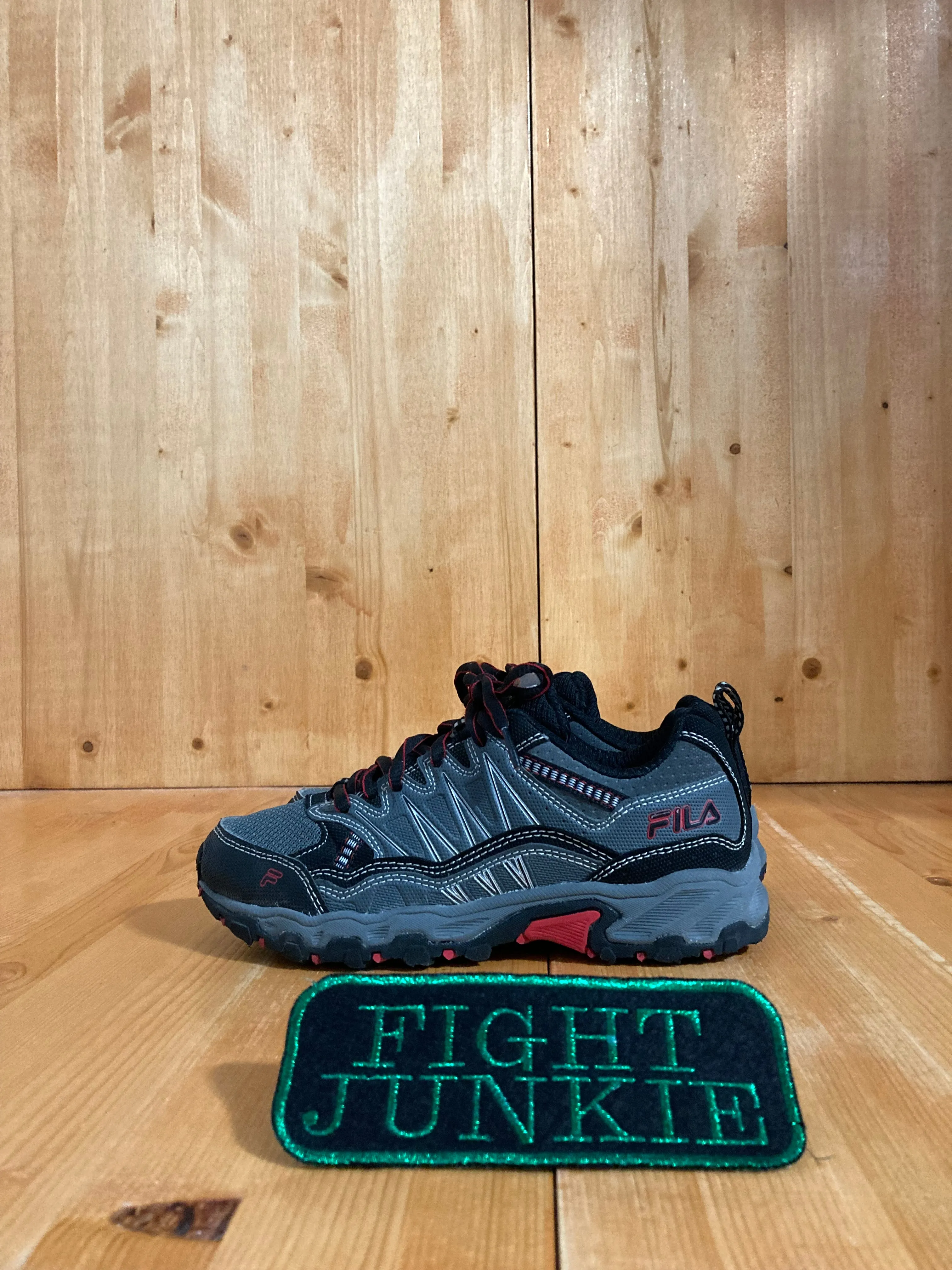 FILA AT PEAKE 21 Youth Size 3Y Trail Shoes Sneakers Gray & Black 3JM00233-053 Peregrine Trail Shoes