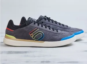 Five Ten Stealth Gray Laced Athletic Hiking Shoes Mens Size 9.5 Rated Hiking Shoes