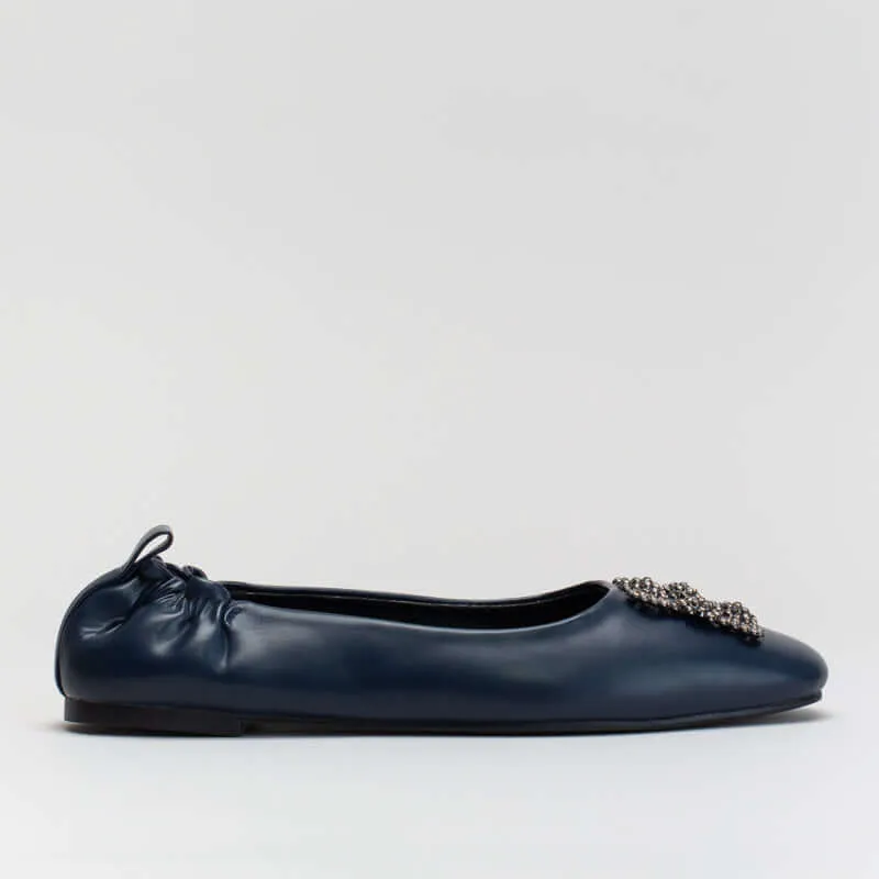 40s Flat Shoes FLAT WITH ELASTICATED TOPLINE AND TRIM DETAIL