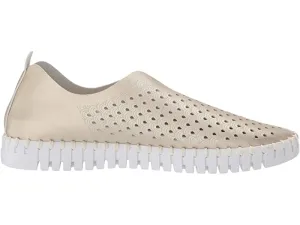 Tulip Flats (Platinum) Slip On Dress Sneakers