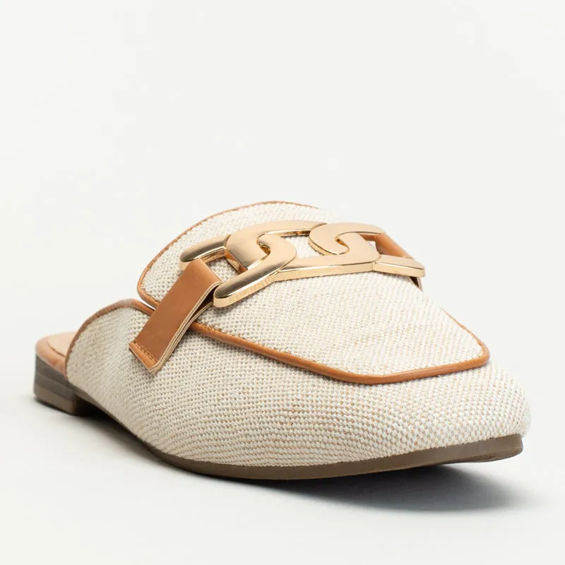 SLIP ON WITH CHAIN DETAIL Royale Flat Shoes