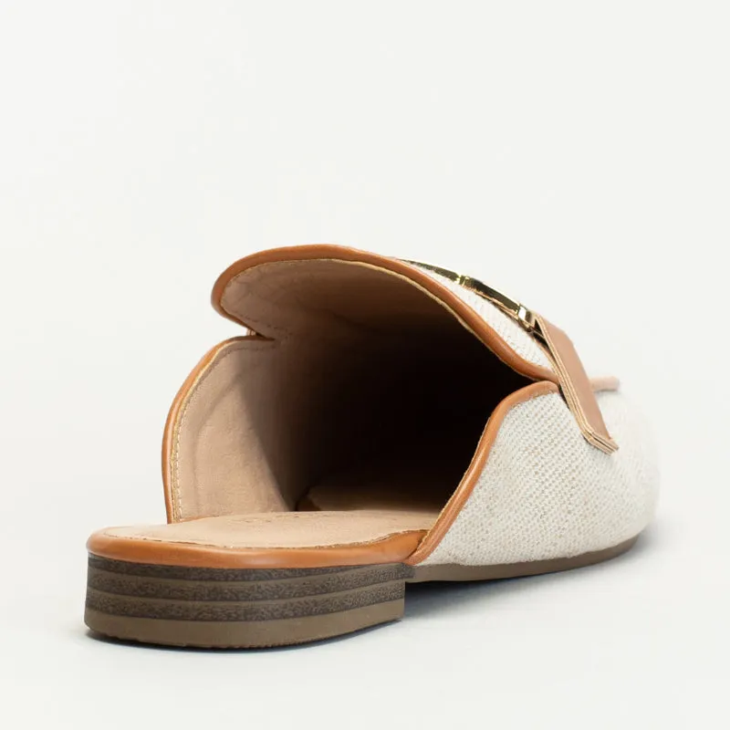 Flat Chinese Shoes SLIP ON WITH CHAIN DETAIL