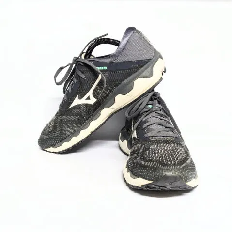Asics Running Shoes With Most Cushioning Gray  Wave Horizon 4 | Pre loved Asics Shoes