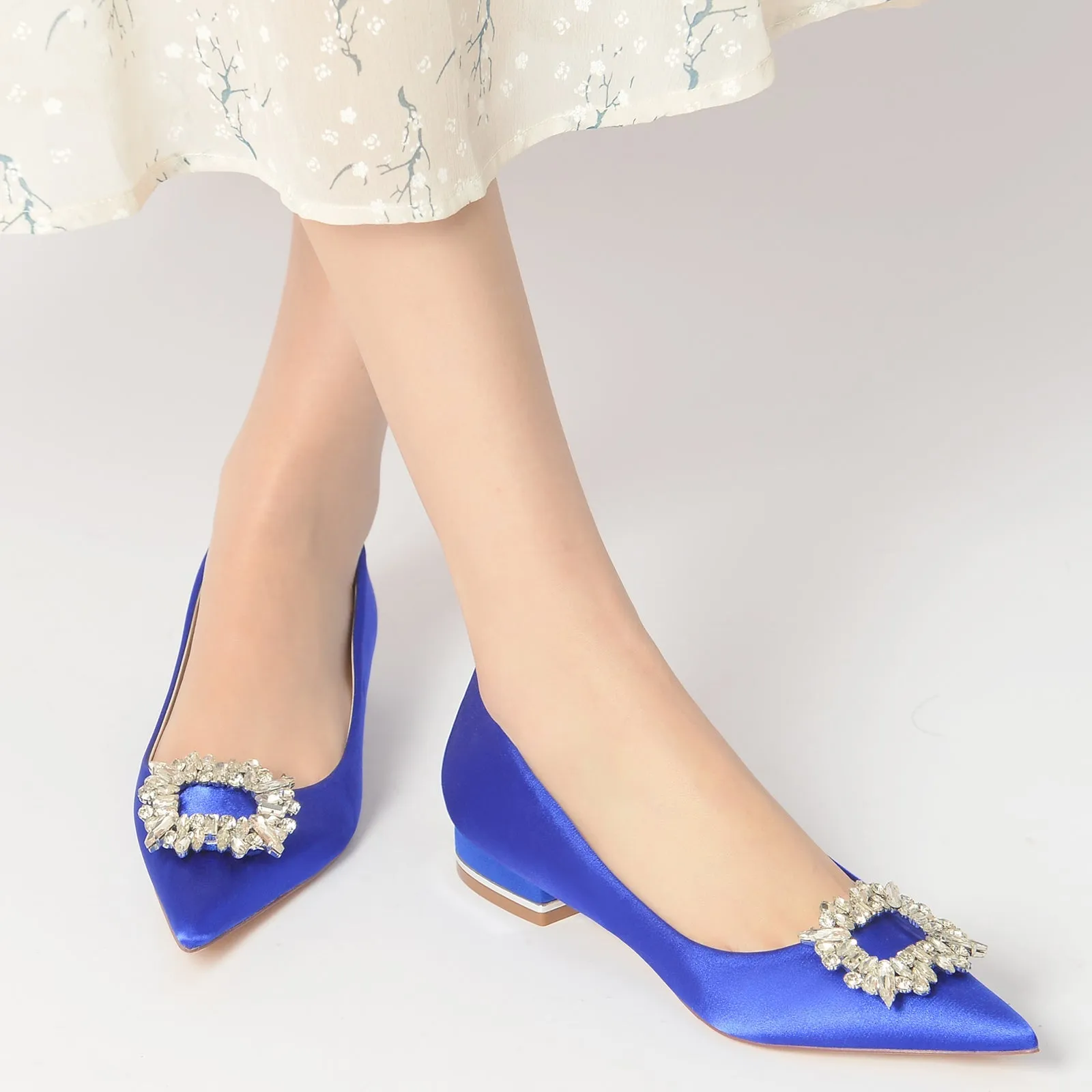 Women's Silk Satin Closed Toe With Rhinestone Flat Heel Wedding Shoes 1 Inch Flat Shoes