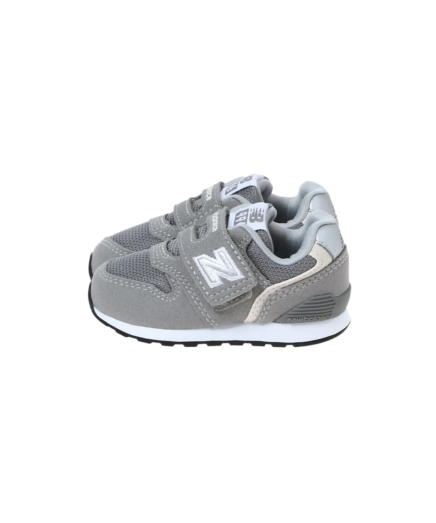 IZ996GR3 New Balance 740 Cream