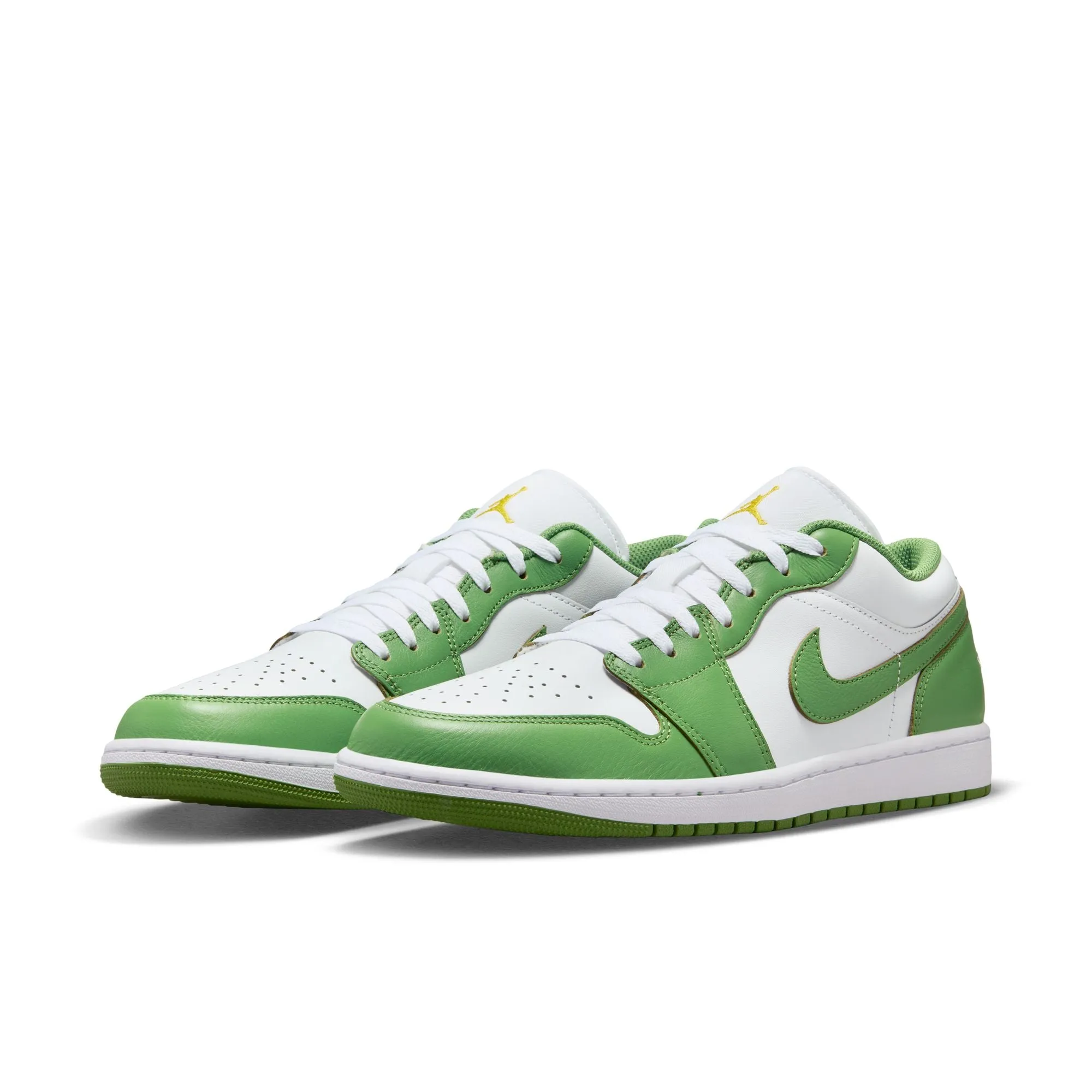 Best Asics Shoes For Heavy Runners MENS AIR JORDAN 1 LOW SE (WHITE/CHLOROPHYLL)