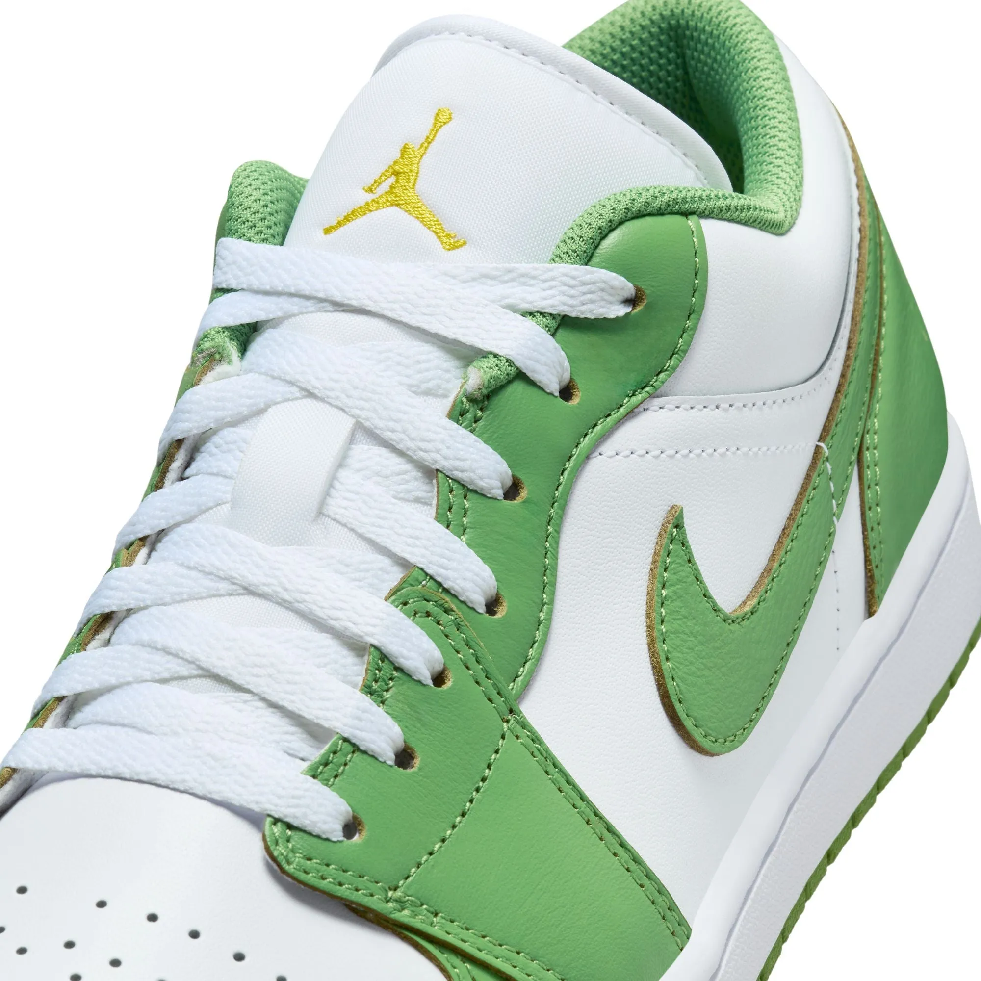 MENS AIR JORDAN 1 LOW SE (WHITE/CHLOROPHYLL) Asics Trail Shoes