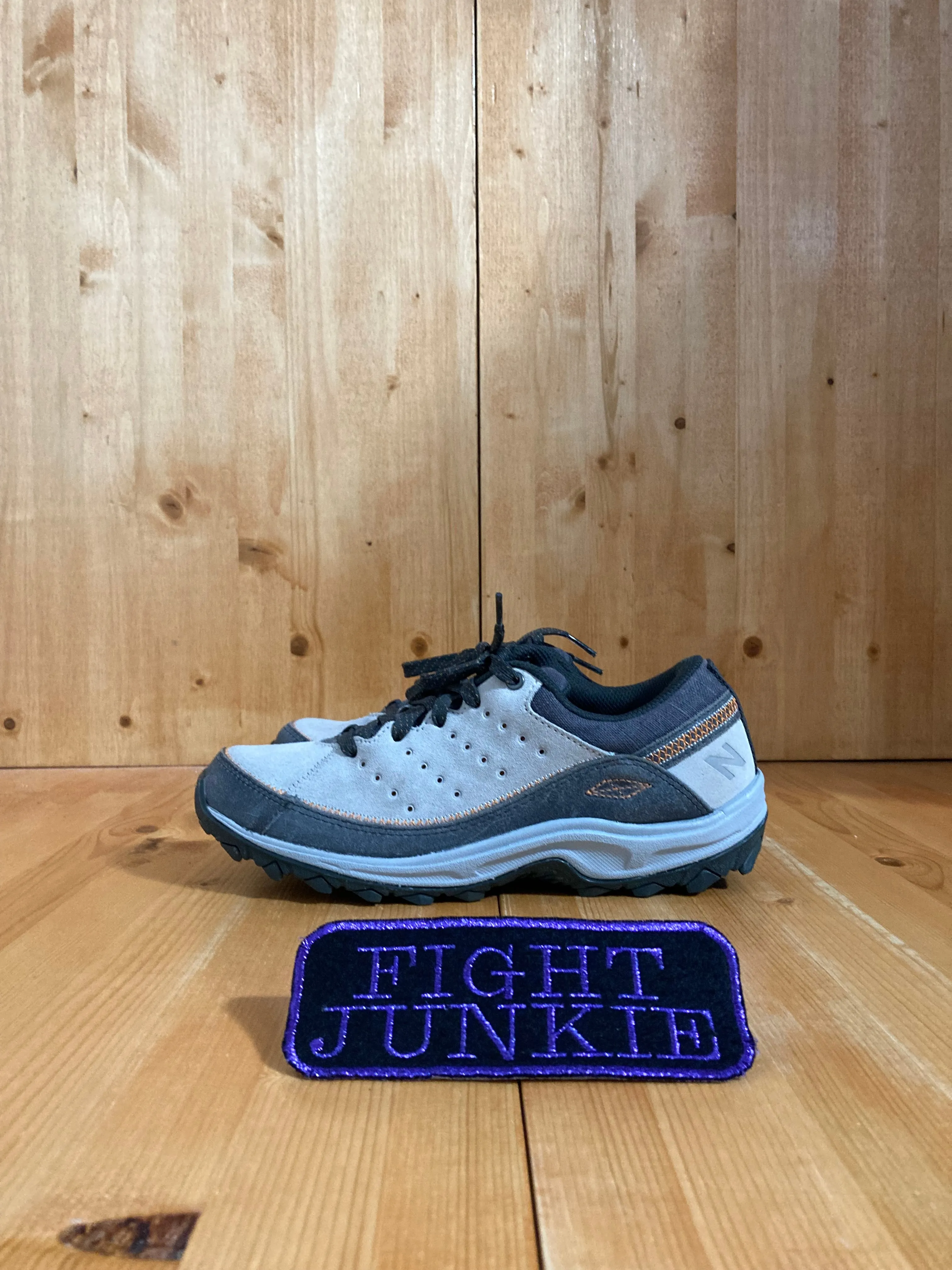 Darwin On The Trail Hiking Shoes NEW BALANCE 610 Women Size 8.5B Trail Hiking Suede Shoes Sneakers Tan WW610GR