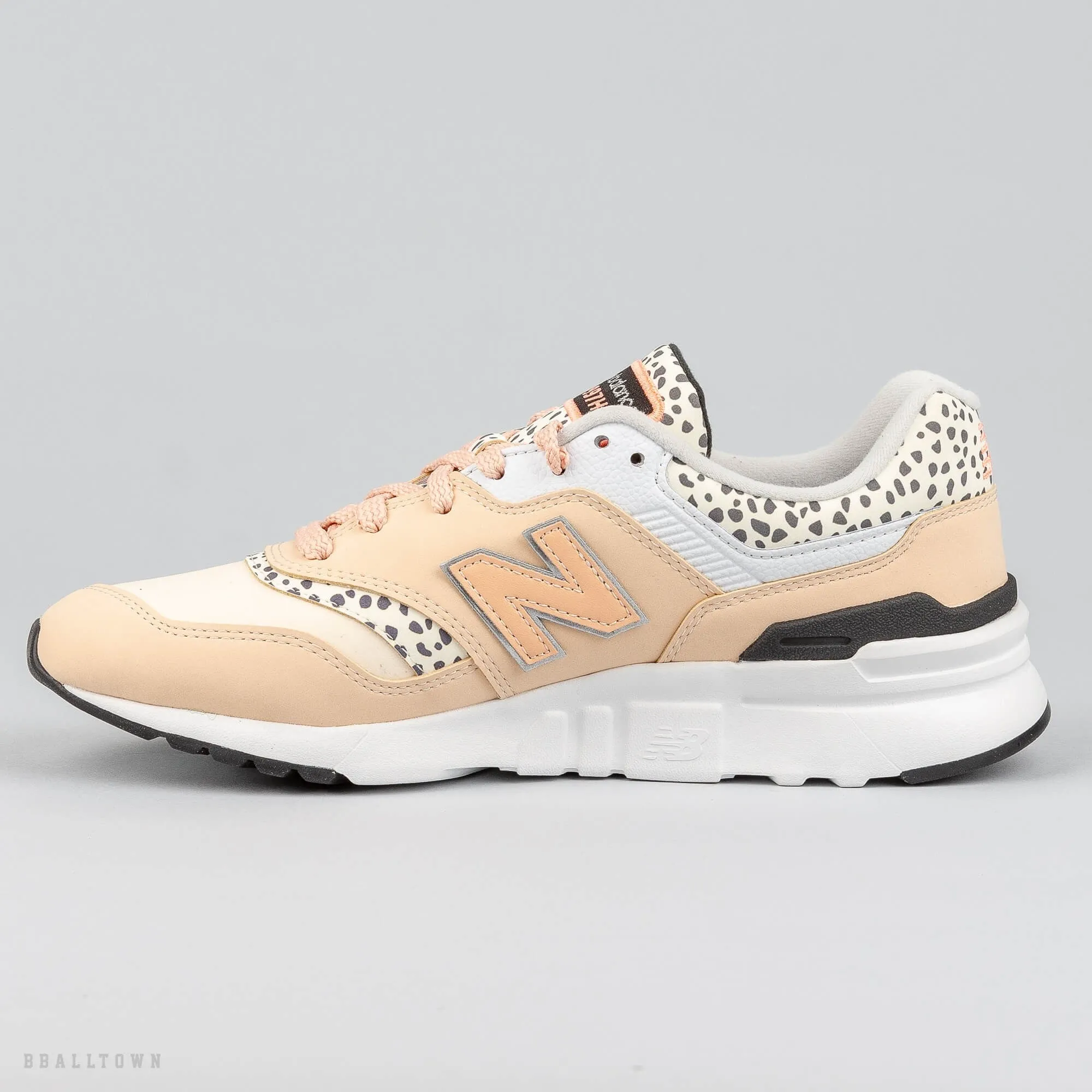 NEW BALANCE CW997HPR LIGHT PINK How Long Are New Balance Shoe Laces