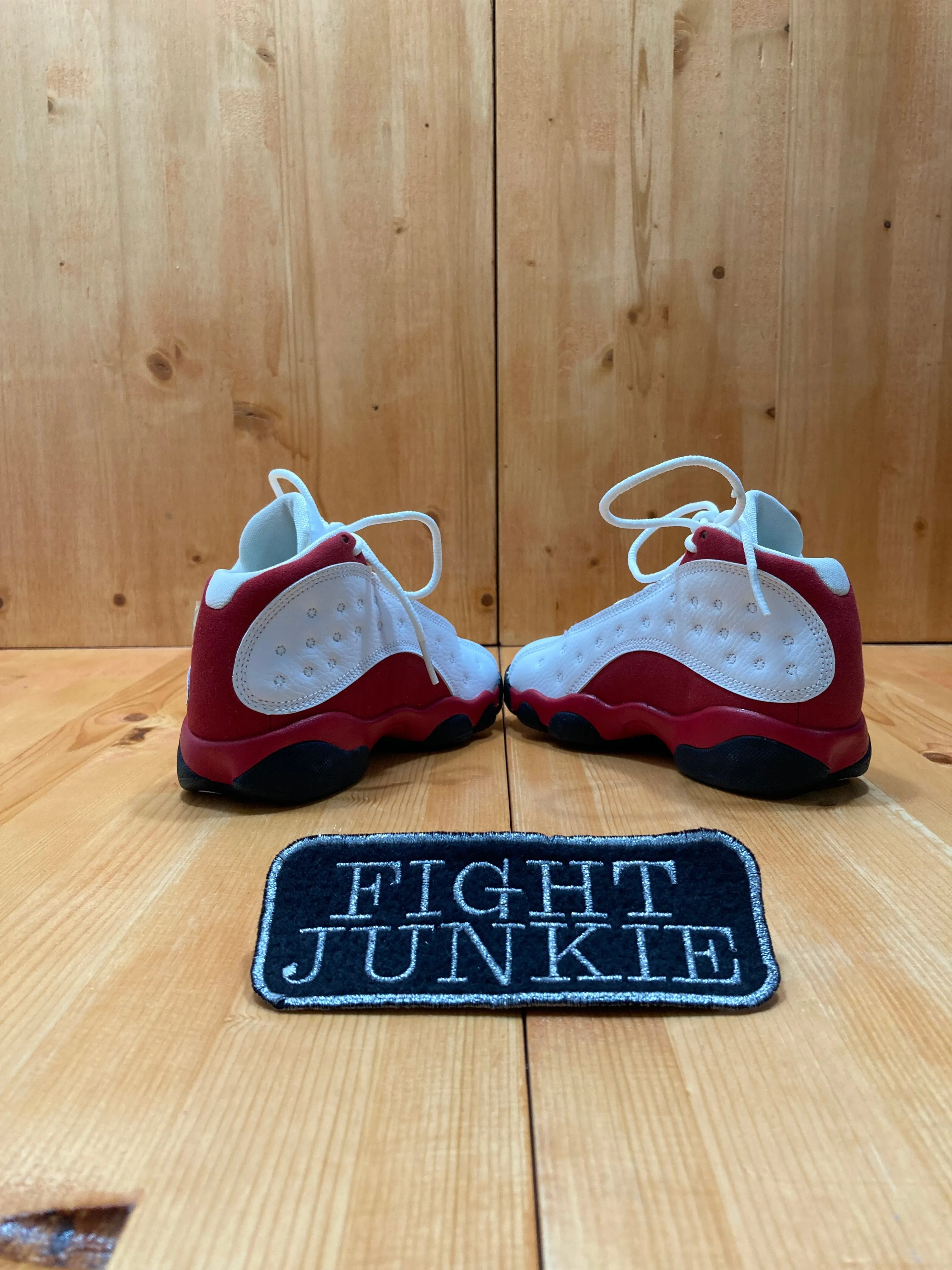 Asics Upcourt Volleyball Shoes NEW! HTF NIKE AIR JORDAN 13 XIII RETRO OG CHICAGO Kids Size 11C Leather Shoes Sneakers White Red 414575-122