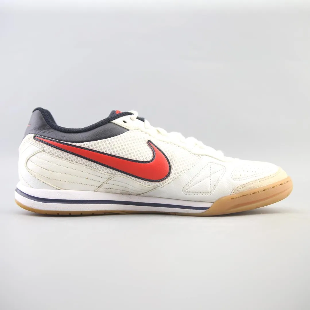 NIKE AIR GATO Running Shoe Sale