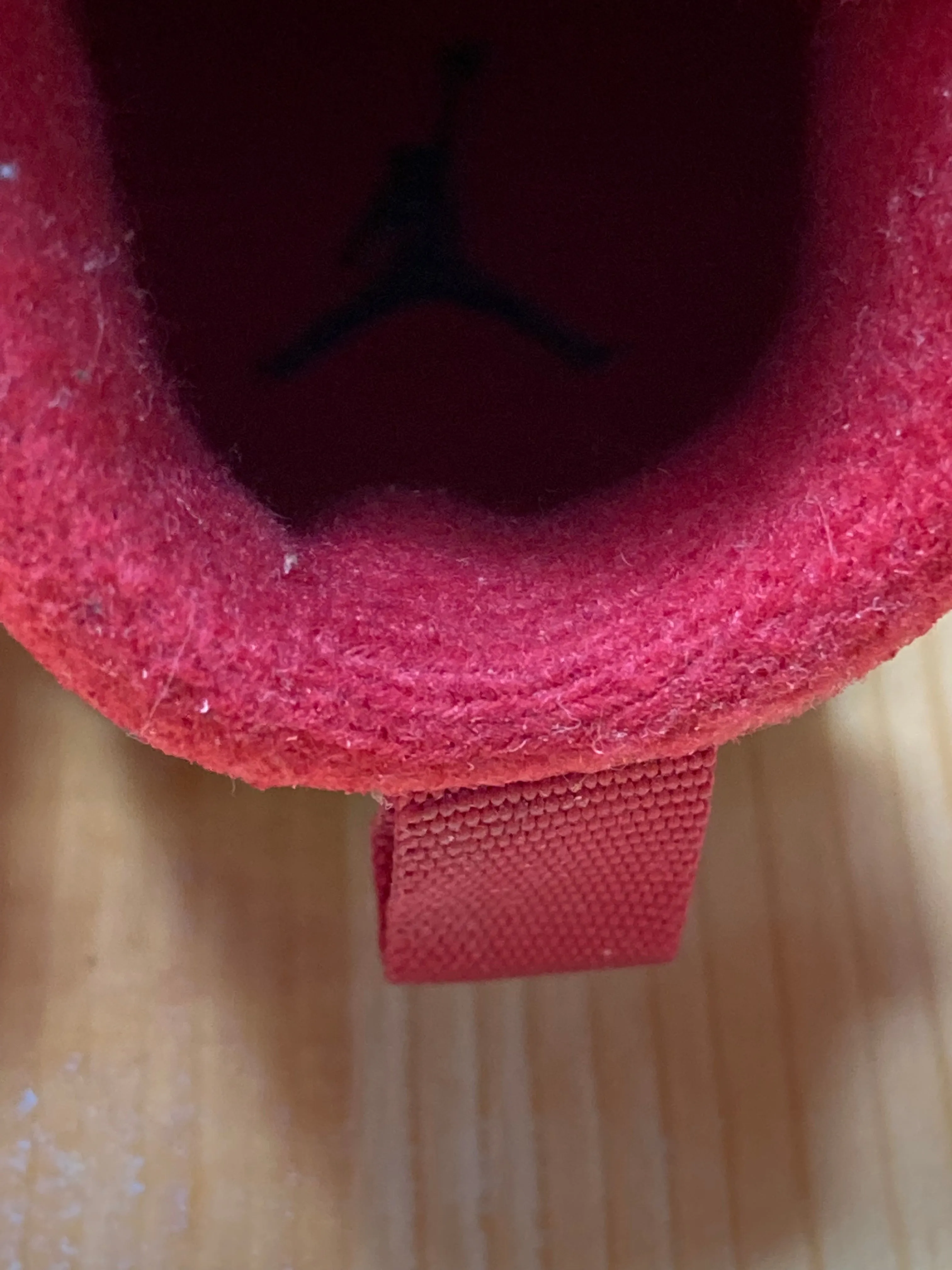 Asics Running Shoes Sale NIKE AIR JORDAN 11 RETRO WIN LIKE 96 Baby Size 4C Shoes Sneakers Red White 378040-623