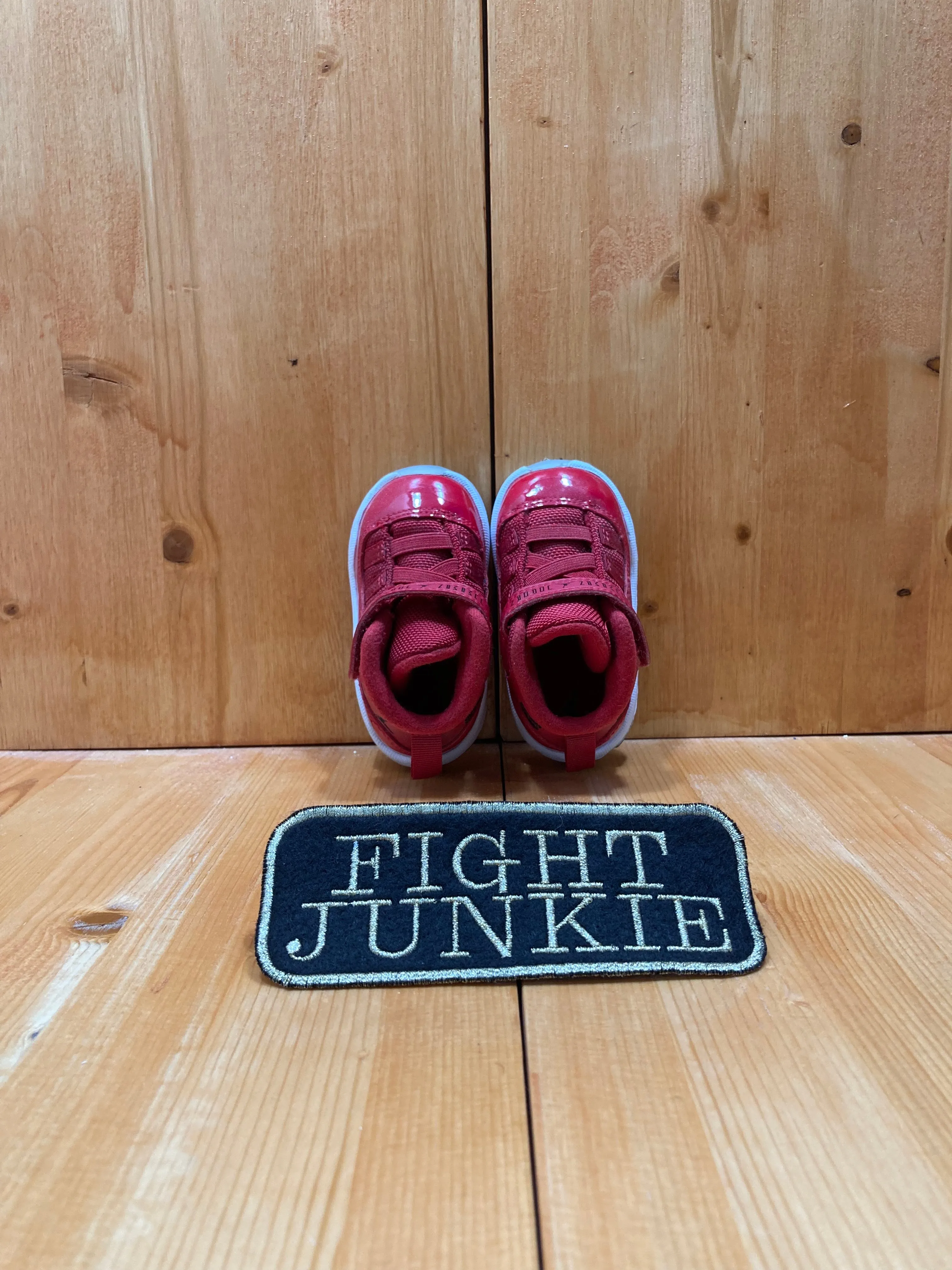 Asics Quantum Lyte Slip-on Sportstyle Shoes NIKE AIR JORDAN 11 RETRO WIN LIKE 96 Baby Size 4C Shoes Sneakers Red White 378040-623