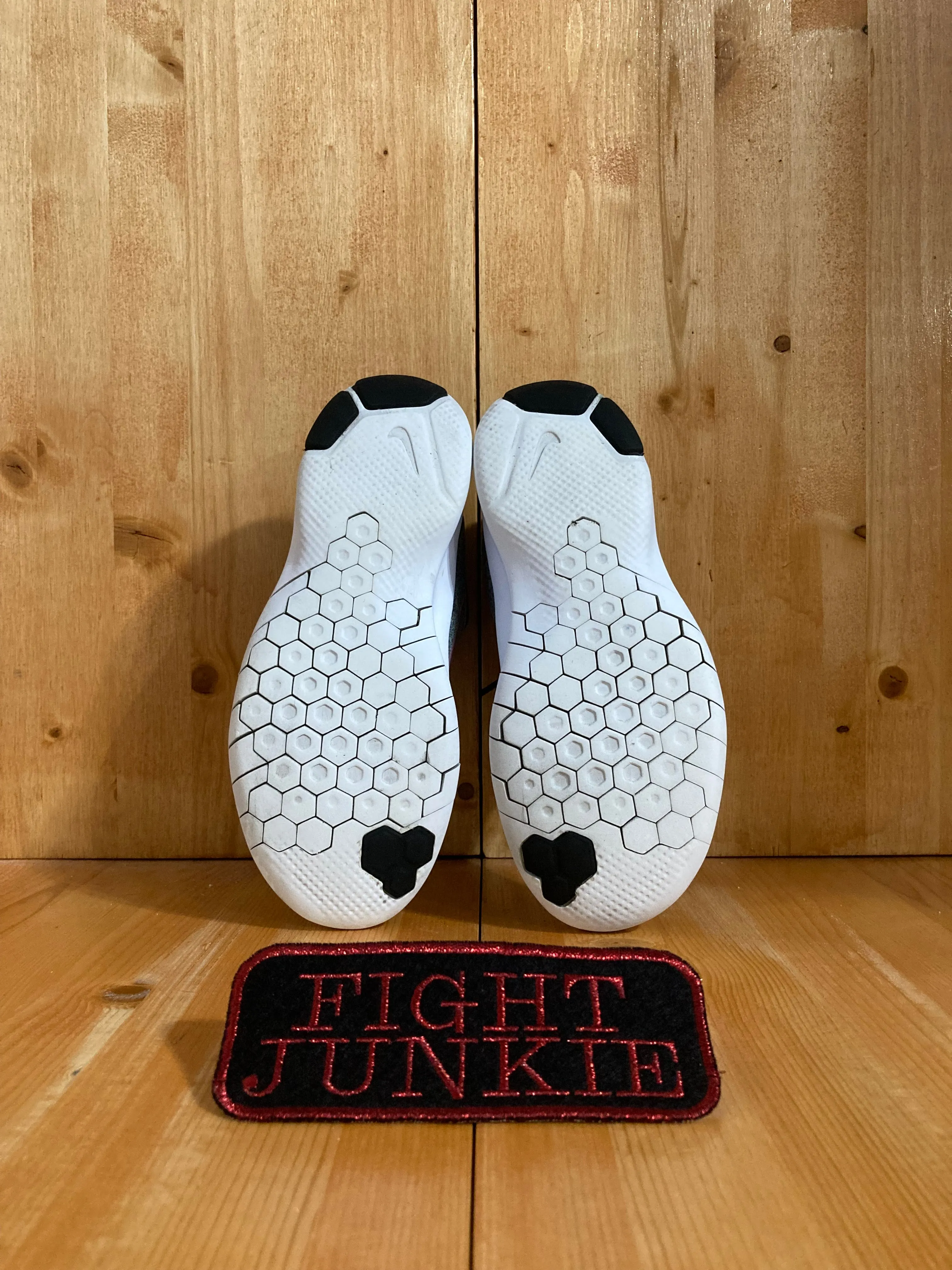 NIKE FLEX EXPERIENCE 8 Women Size 5.5 Shoes Sneakers Gray & Black AJ5908-003 Asics Versablast 3 Running Shoe