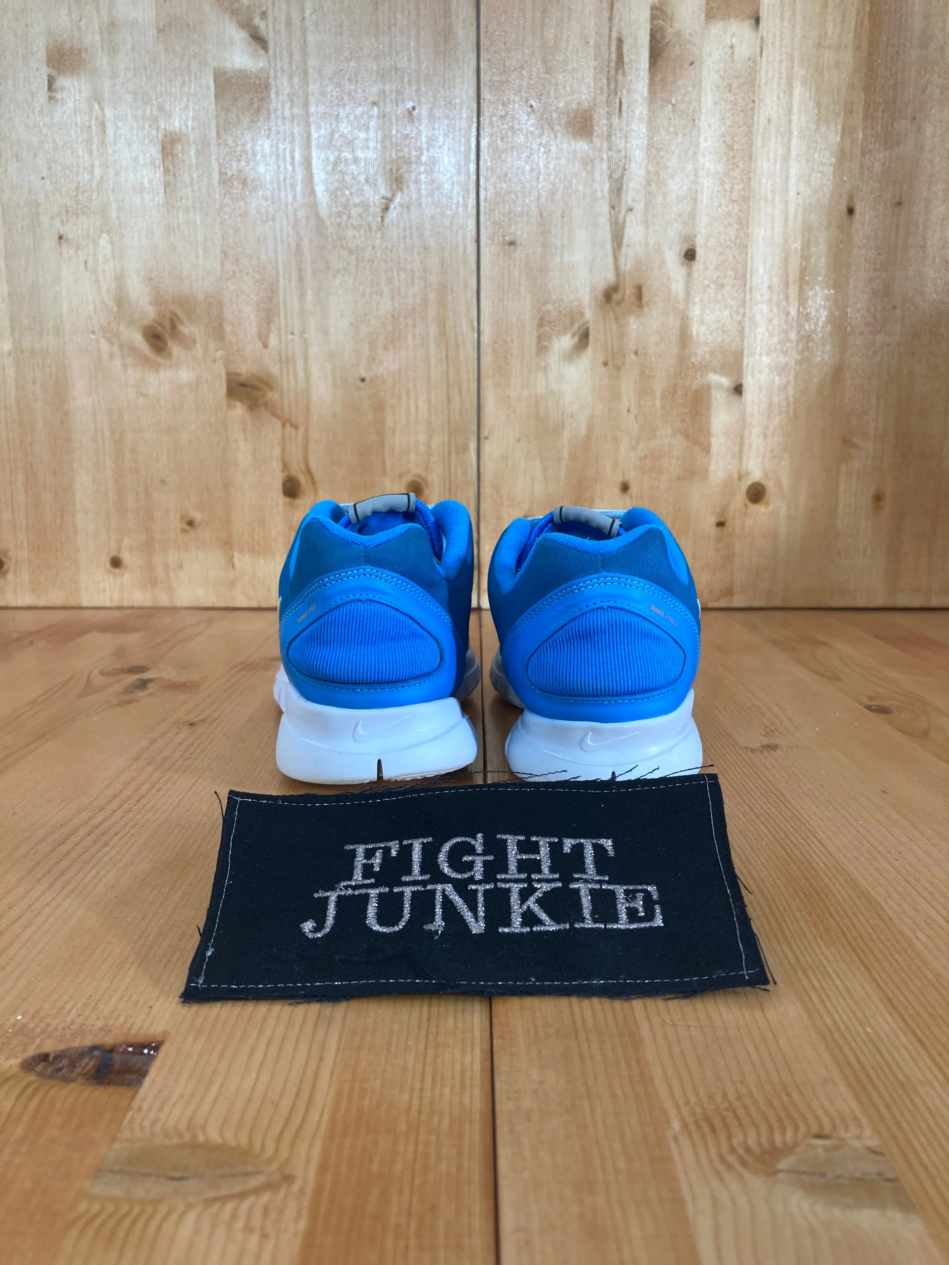 Asics Soccer Shoes Indoor NIKE FREE TR FIT Women's Size 7.5 Running Shoes Sneakers Blue