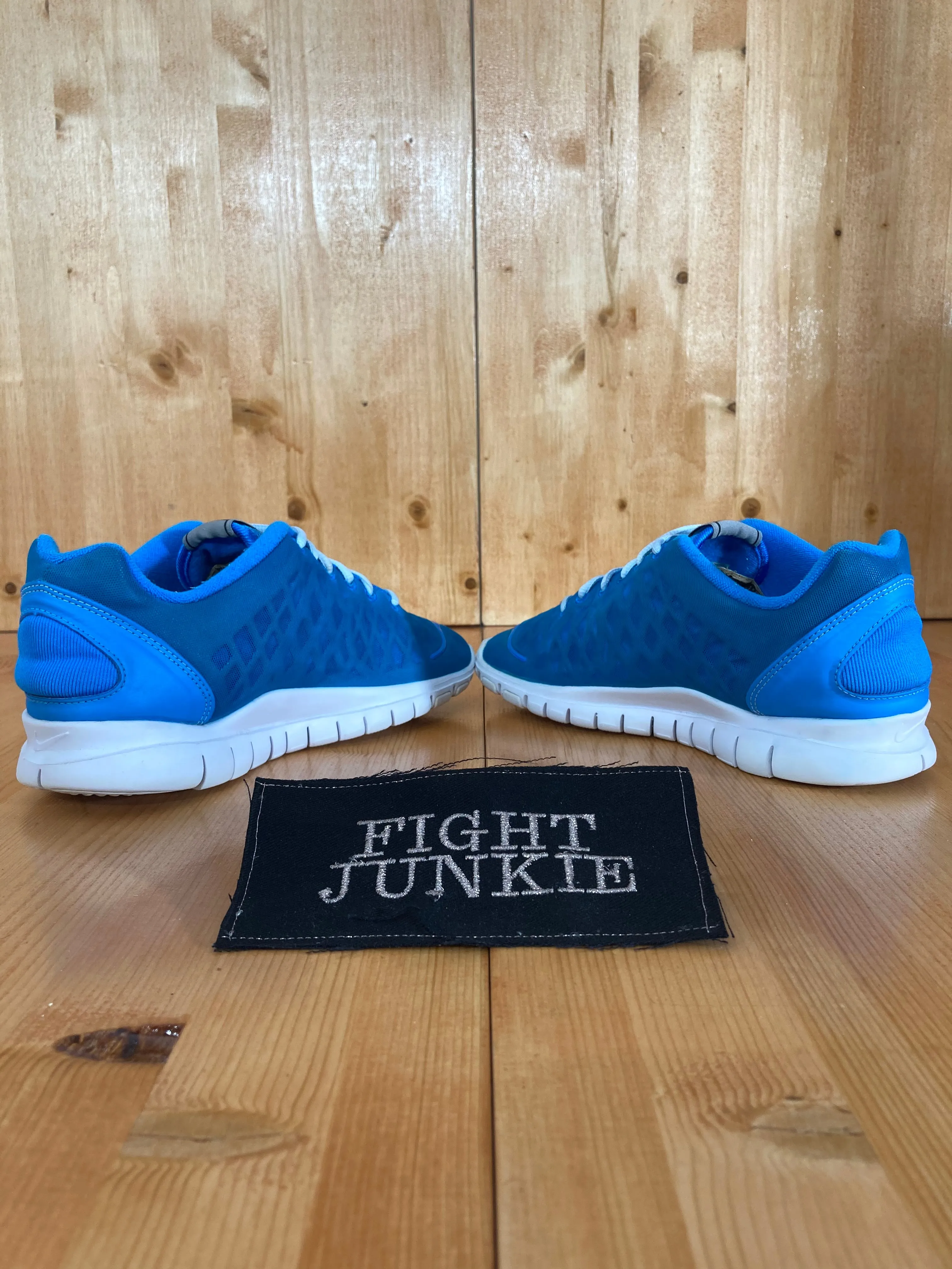 Asics Turf Shoe NIKE FREE TR FIT Women's Size 7.5 Running Shoes Sneakers Blue