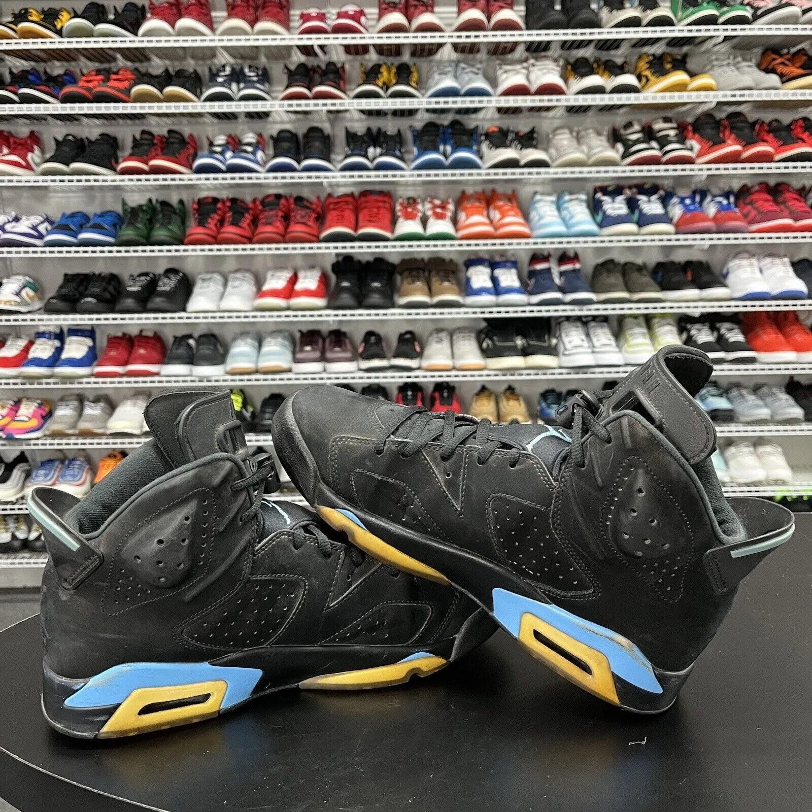 Nike Jordan 6 Retro UNC 2017 384664-006 Men's Size 10 Asics Gel Rocket 8 Volleyball Shoes