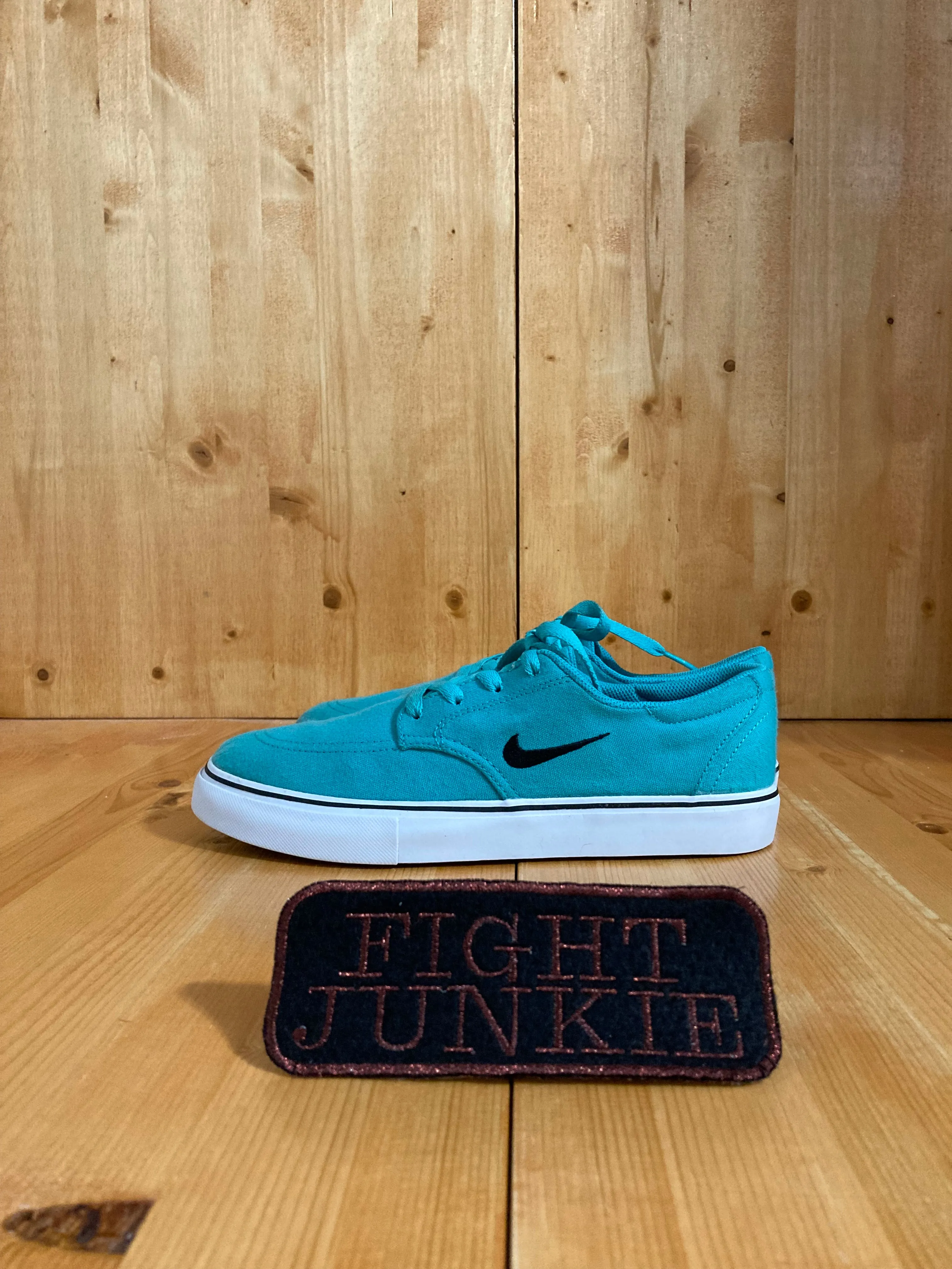 NIKE SB CLUTCH TIFFANY DUNK Youth Size 7 Skateboarding Shoes Sneakers Teal 729825-421 Asics Diggs Shoes