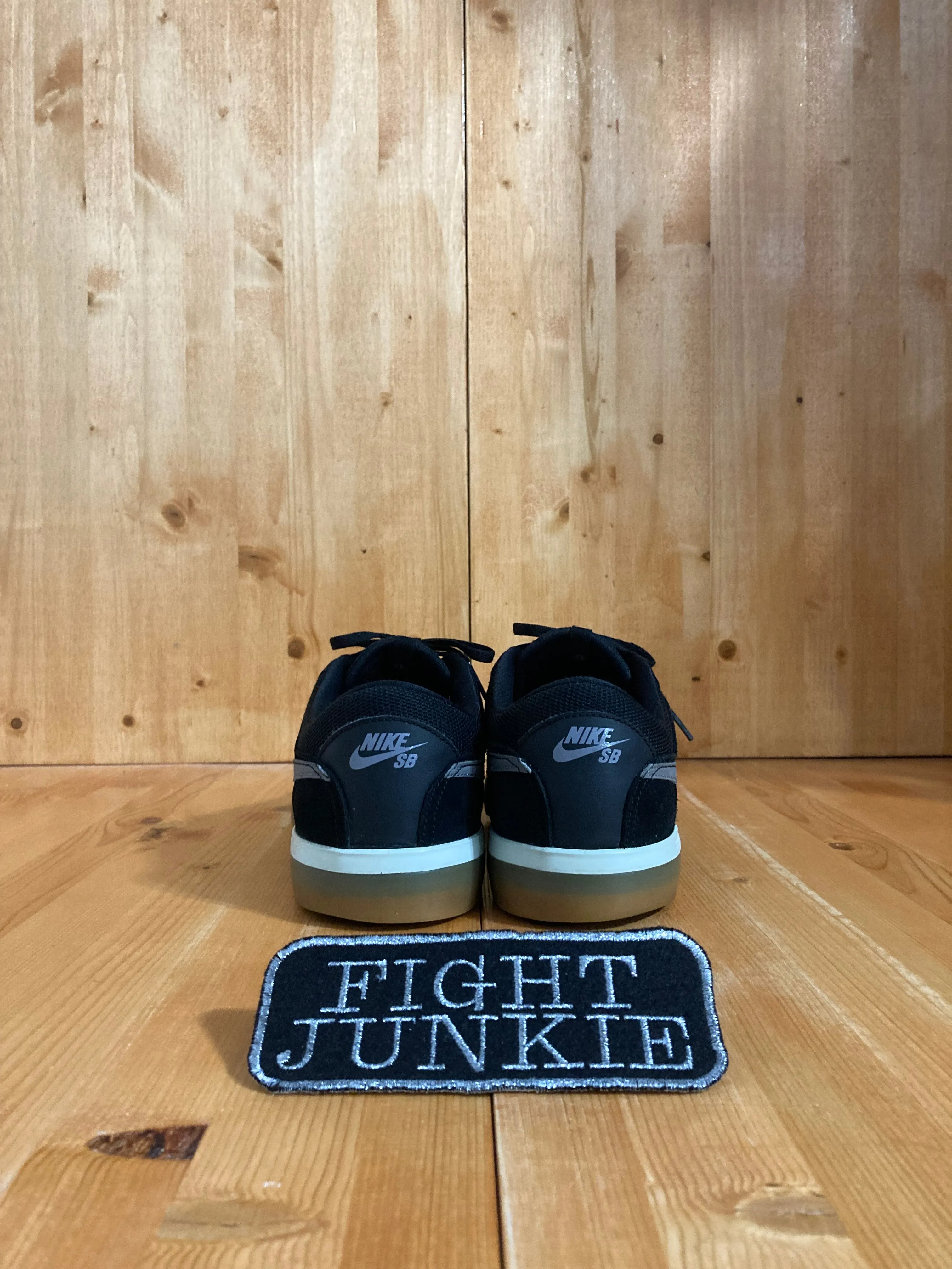 Asics Wrestling Shoes Aggressor 4 NIKE SB ERIC KOSTON 1 HYPERVULC Mens Size 13 Suede Skateboarding Shoes Sneakers Black