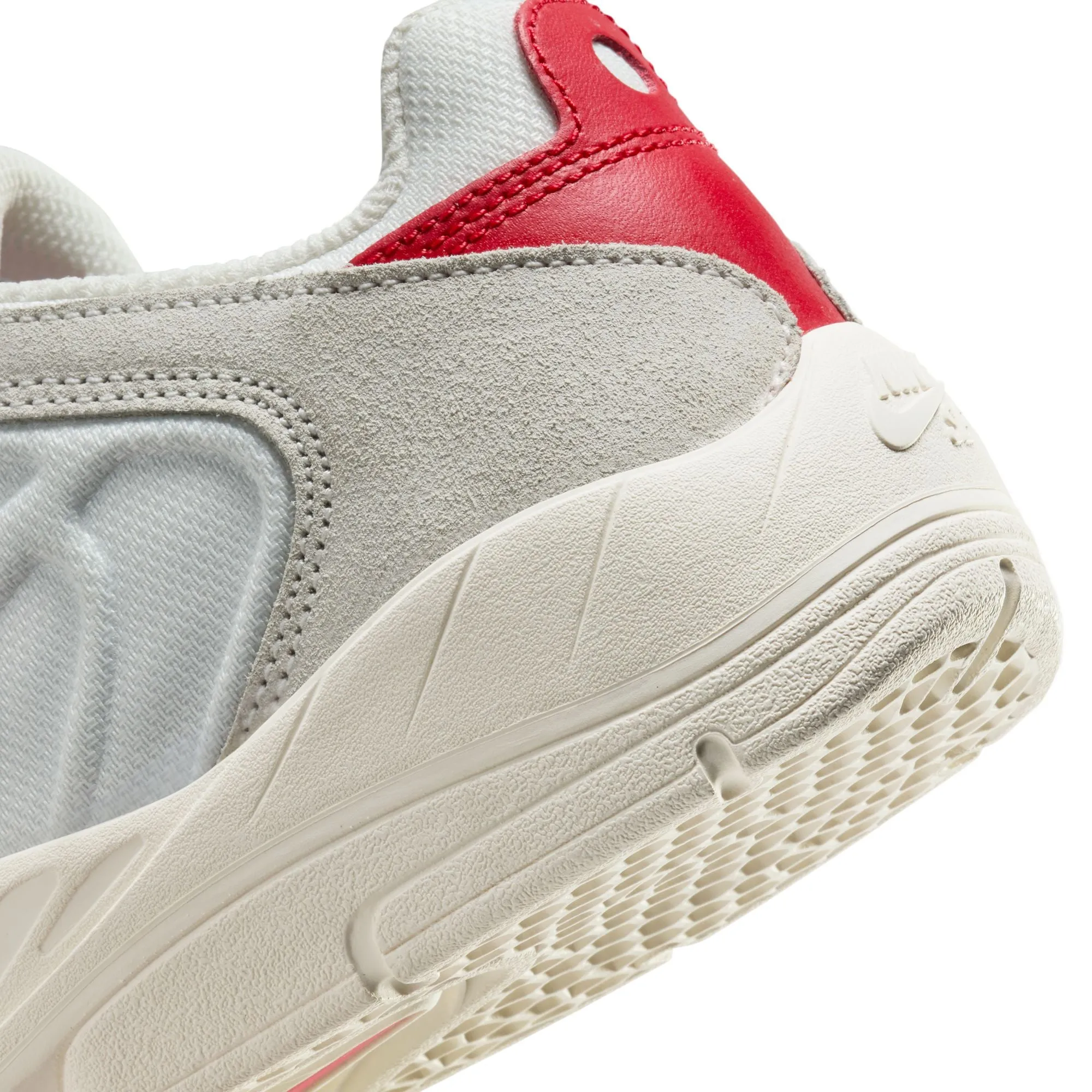 NIKE SB VERTEBRAE SUMMIT WHITE/UNIVERSITY RED Asics Shoes Gel Nimbus 26