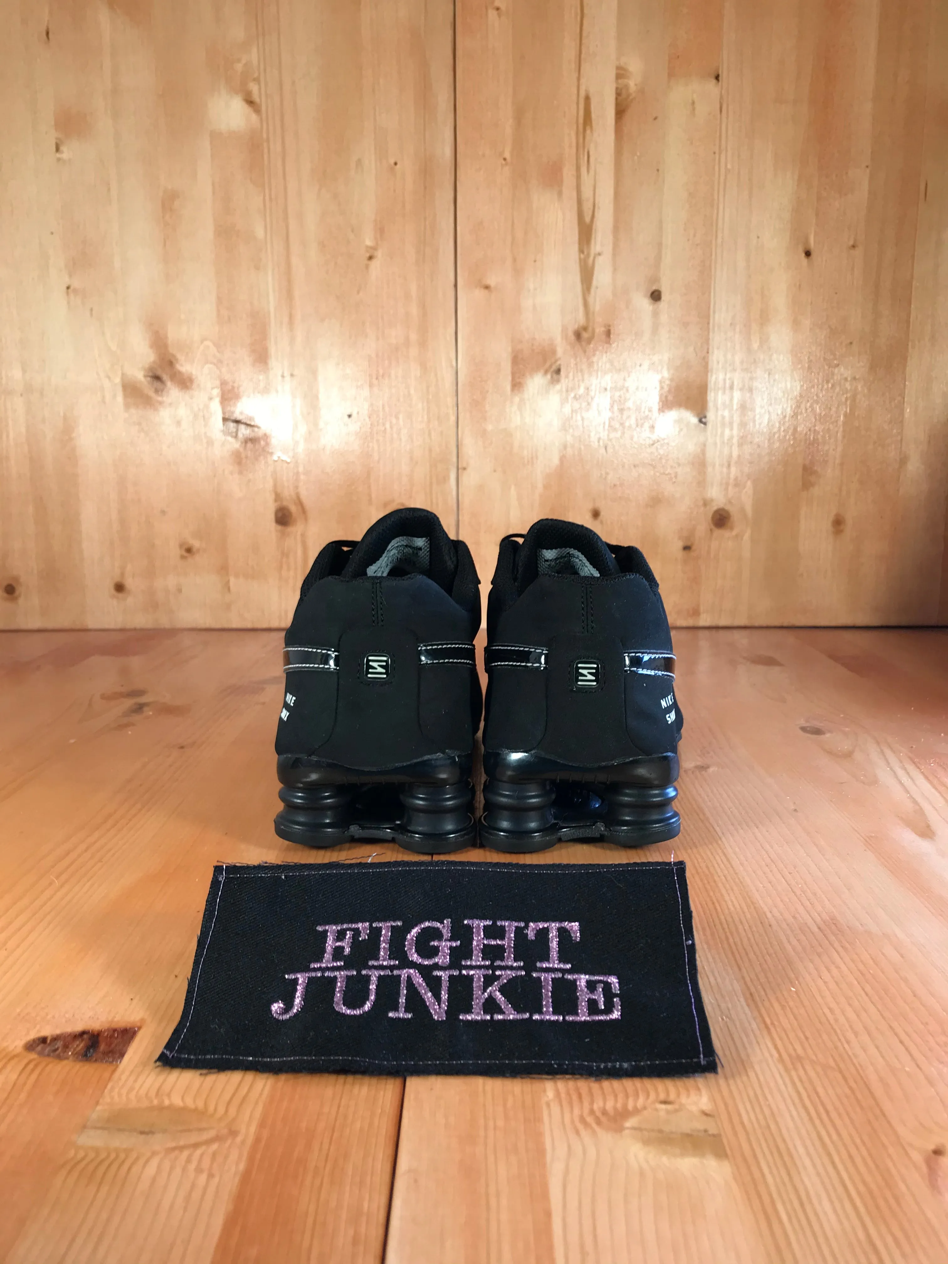 Asics Rulon Gardner Shoes NIKE SHOX DELIVER Youth Size 5.5Y Suede Black On Black Shoes Sneakers