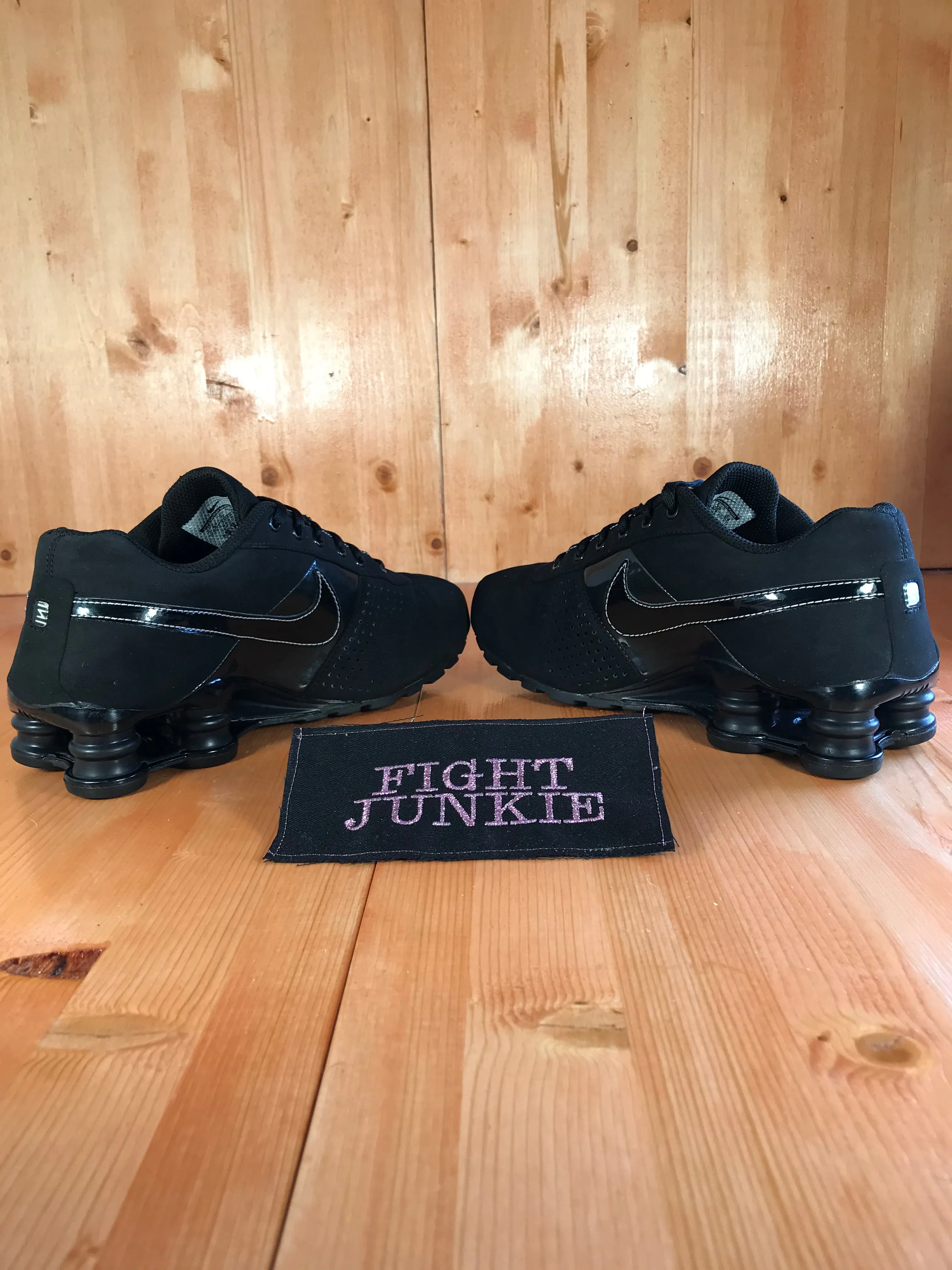 NIKE SHOX DELIVER Youth Size 5.5Y Suede Black On Black Shoes Sneakers Asics Gel-quantum 180 4 Running Shoes
