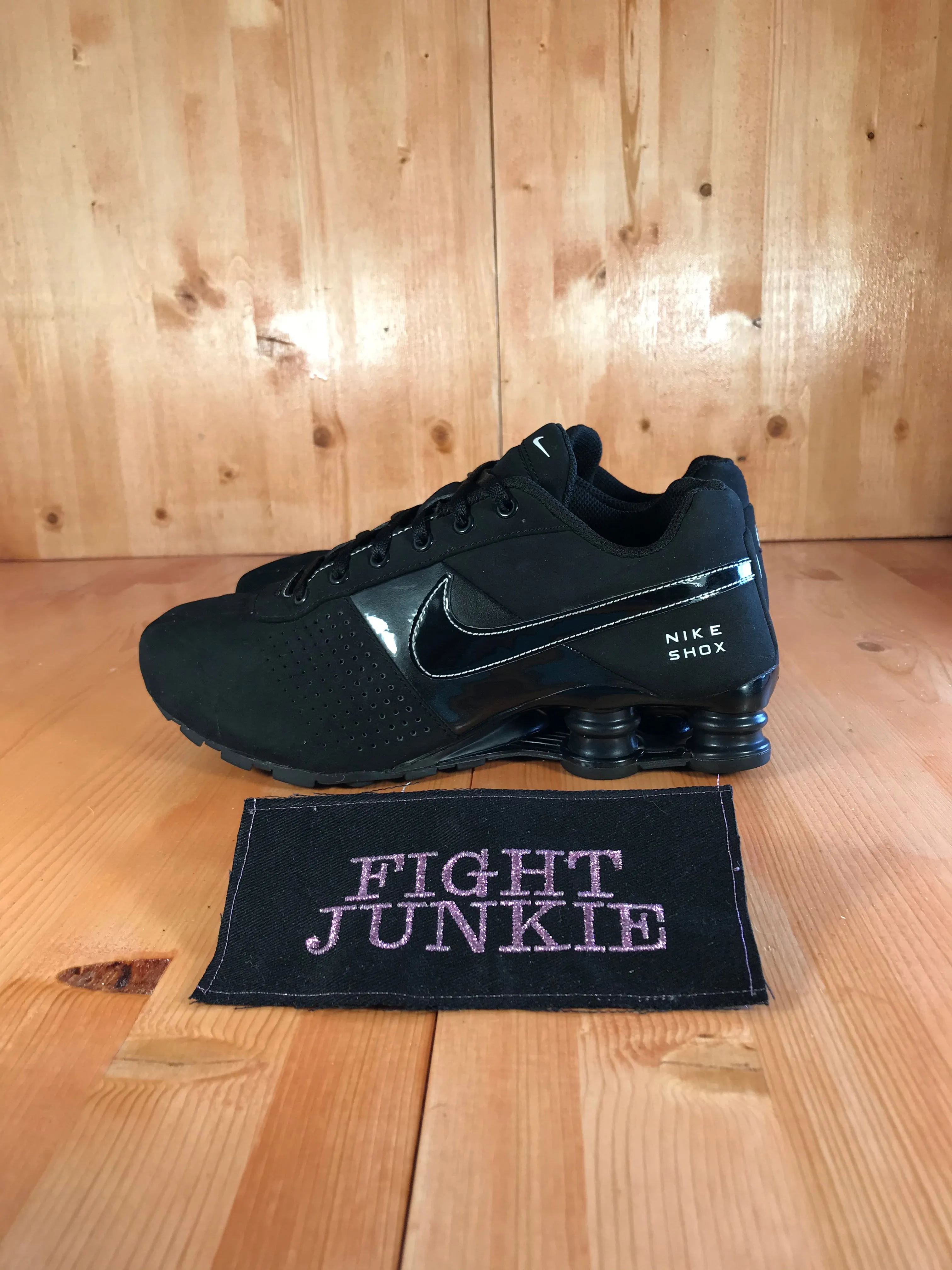NIKE SHOX DELIVER Youth Size 5.5Y Suede Black On Black Shoes Sneakers Asics Shoes Designer