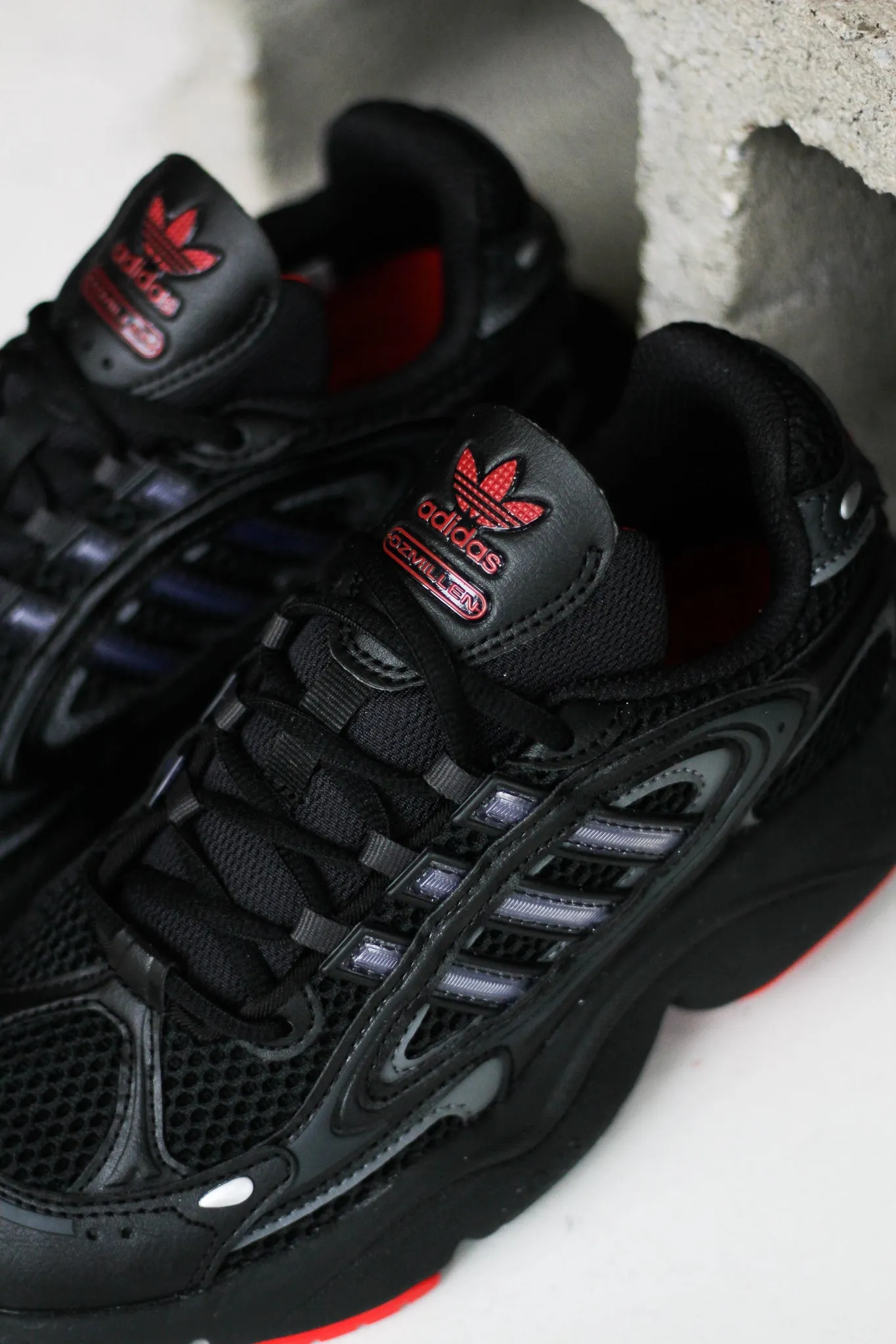 OZMILLEN "BLACK" Adidas Tim Duncan Basketball Shoes