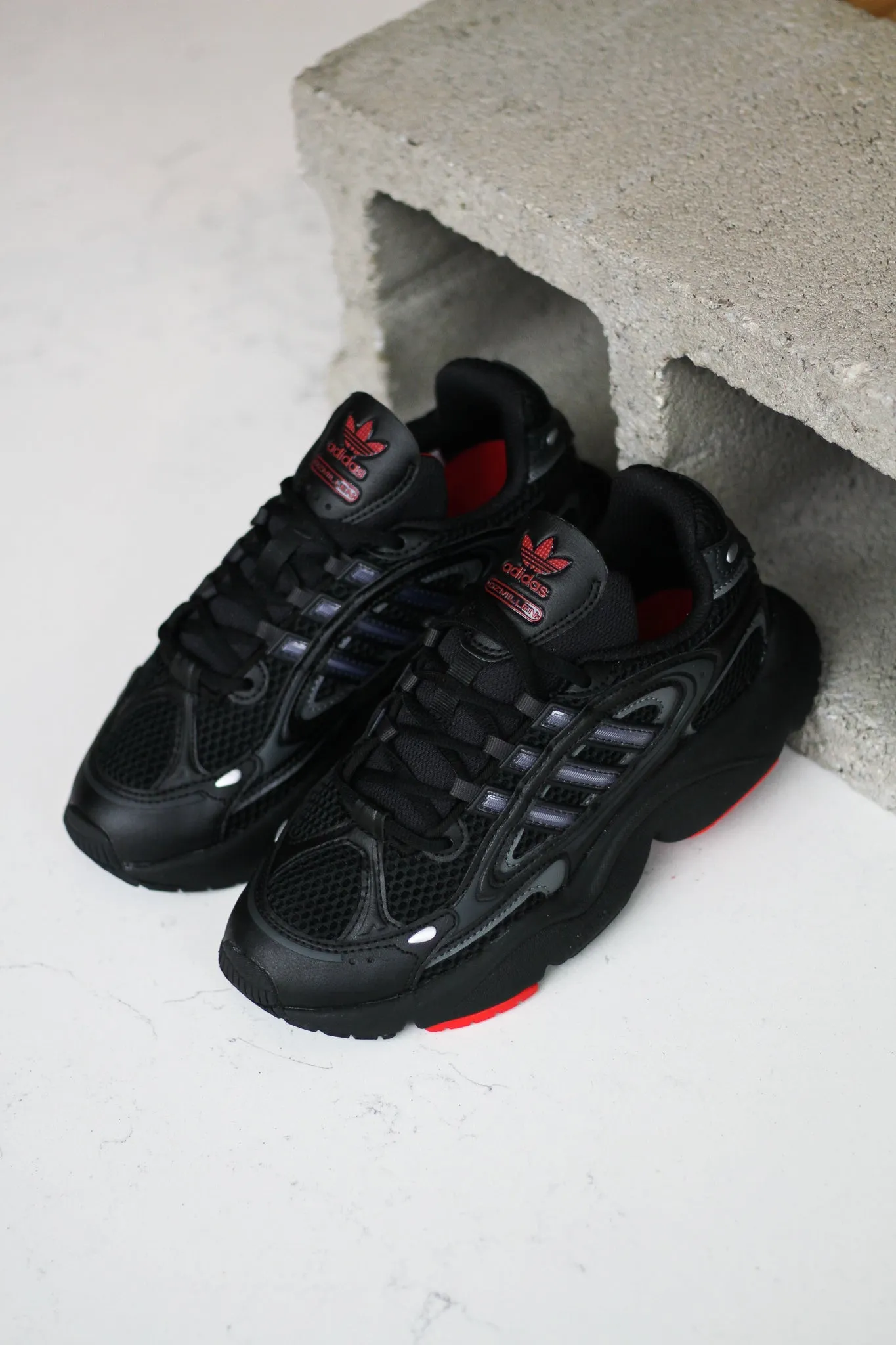 OZMILLEN "BLACK" Best Shoes For Running Adidas