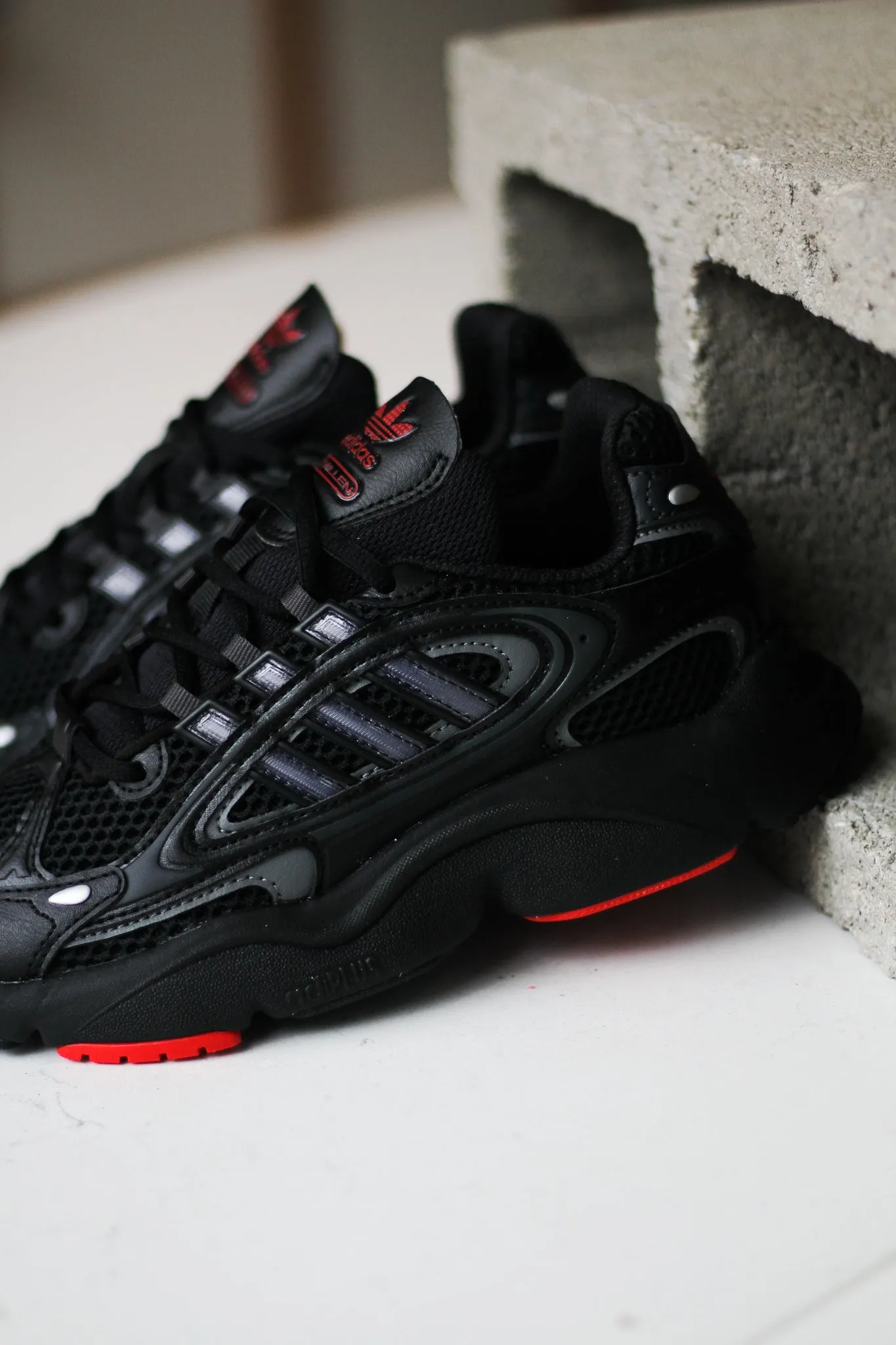 OZMILLEN "BLACK" Adidas Ultradream Dna Running Shoes