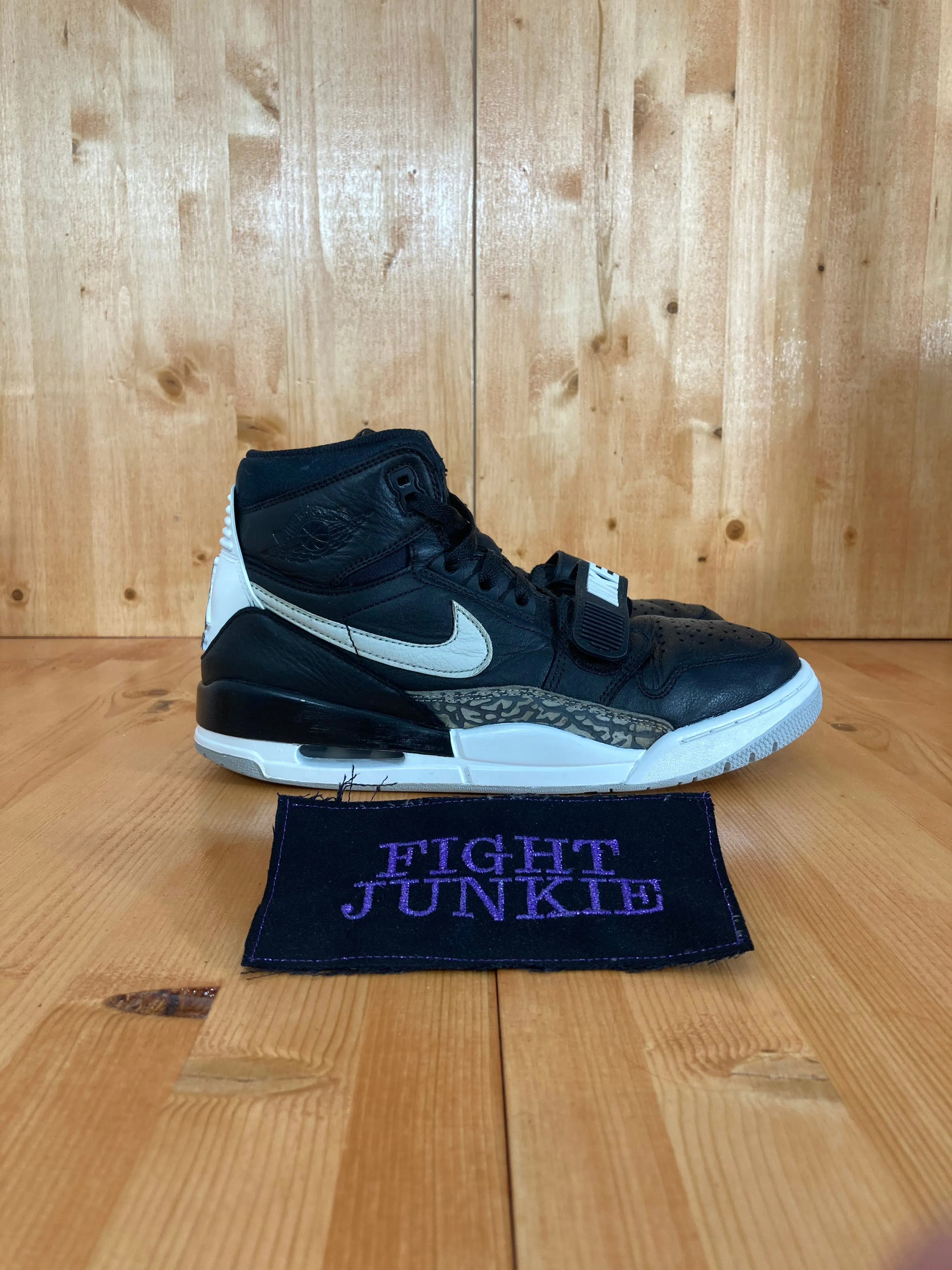 Asic Basketball Shoes RARE! NIKE AIR JORDAN LEGACY 312 Men's Size 9.5 Shoes Sneakers Black AV3922-001