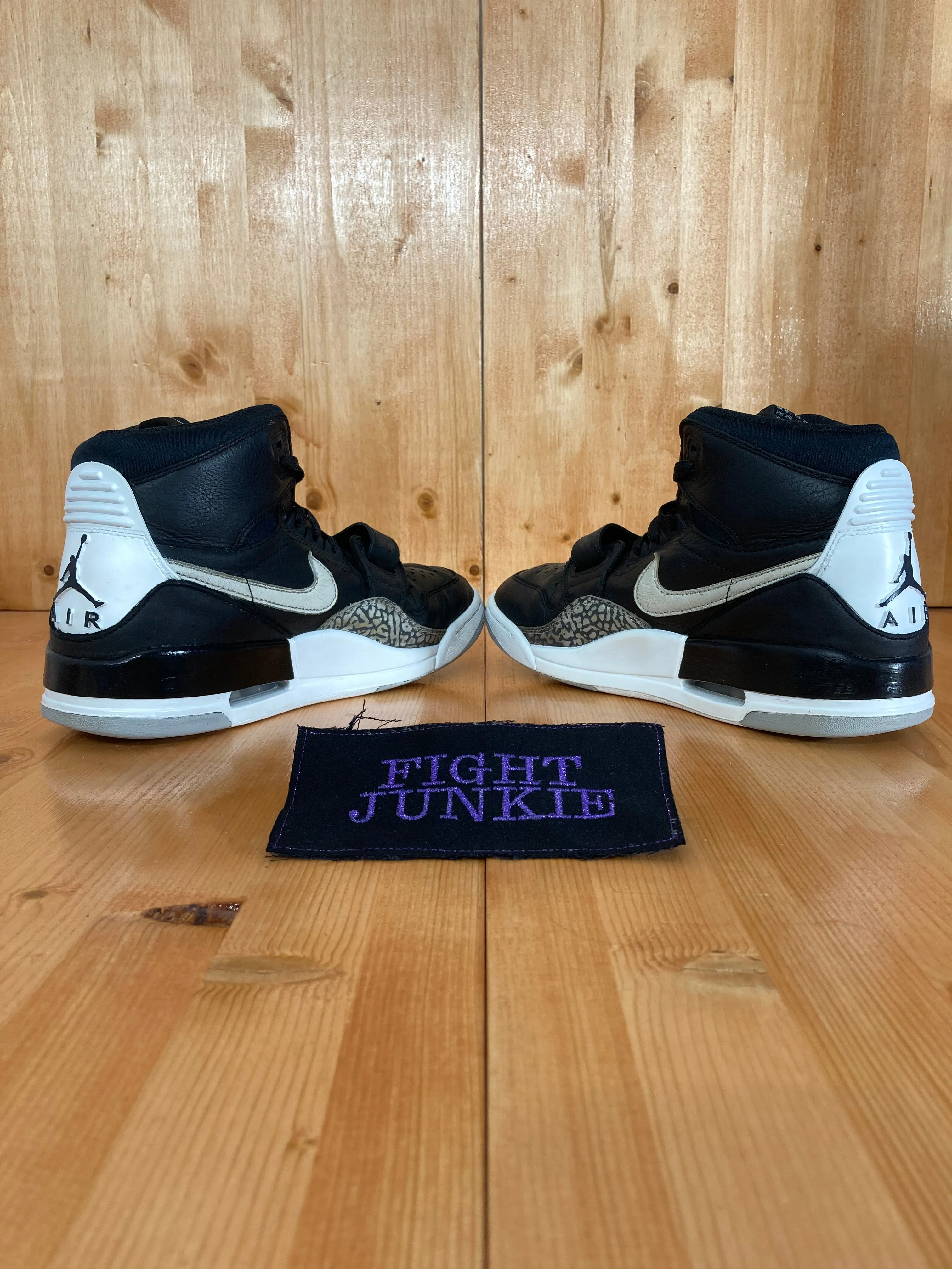 RARE! NIKE AIR JORDAN LEGACY 312 Men's Size 9.5 Shoes Sneakers Black AV3922-001 Asics Walk Shoes