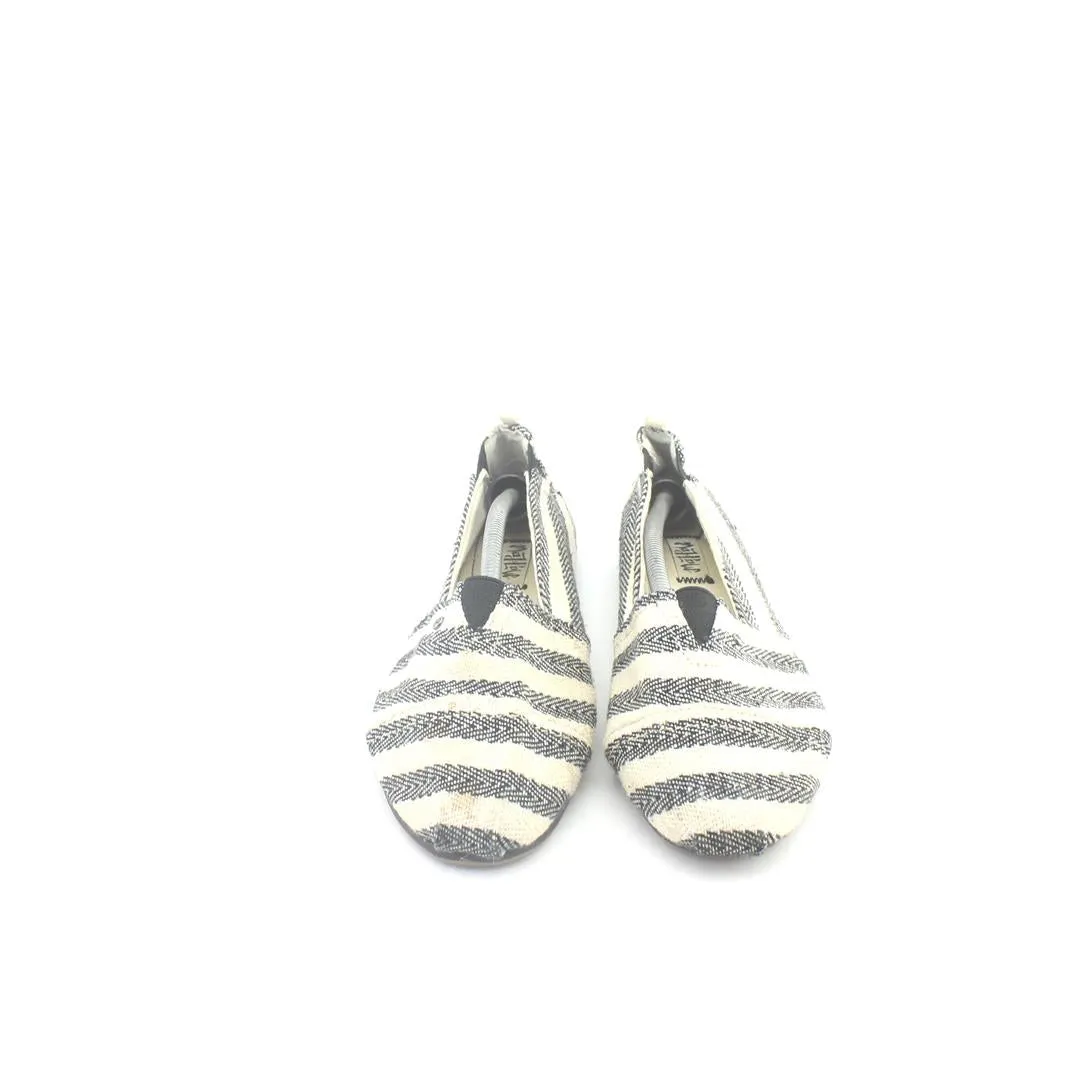 MADLOW . Lifting Shoes Flat