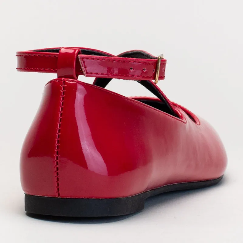 Flat Sport Shoes PUMP WITH CROSS OVER STRAPS