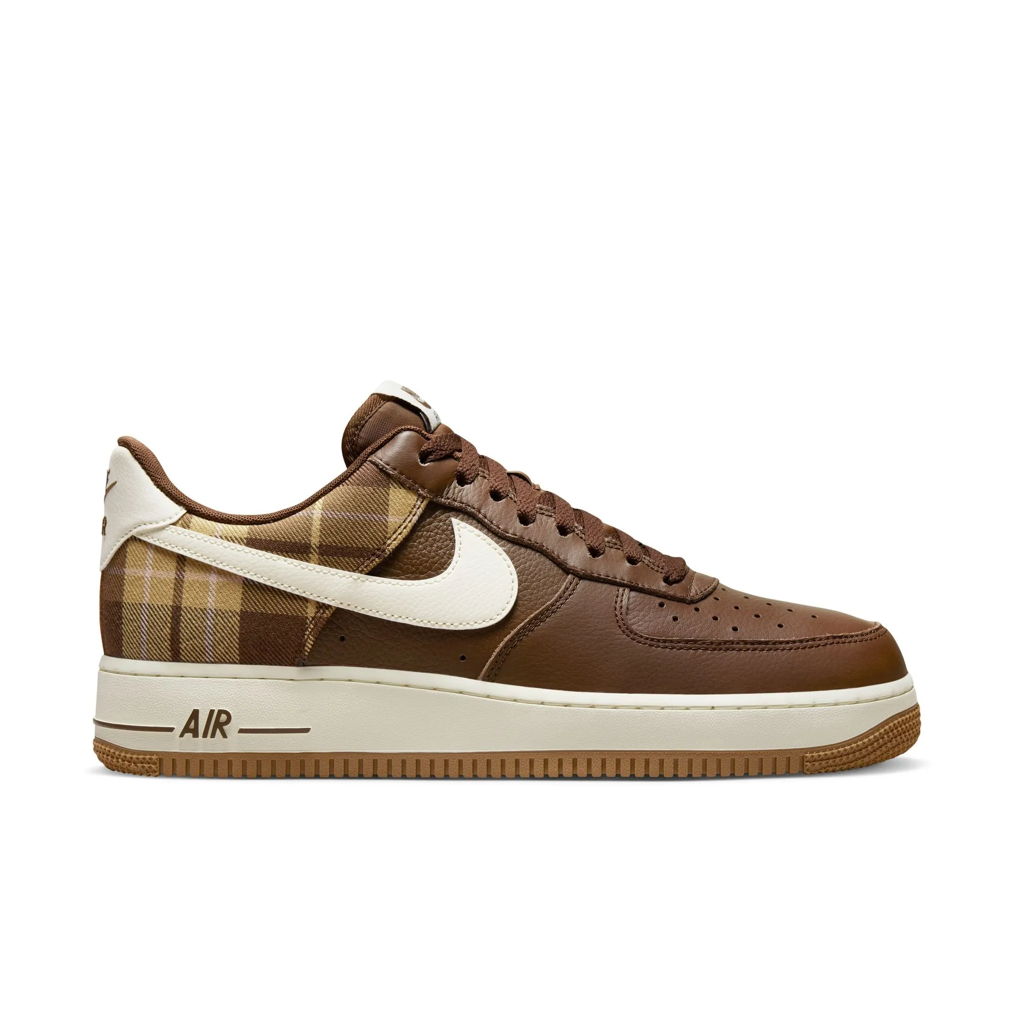 Nike Air Force 1 07 LX, CACAO  WOW/PALE IVORY-CACAO  WOW Netball Shoes Asics