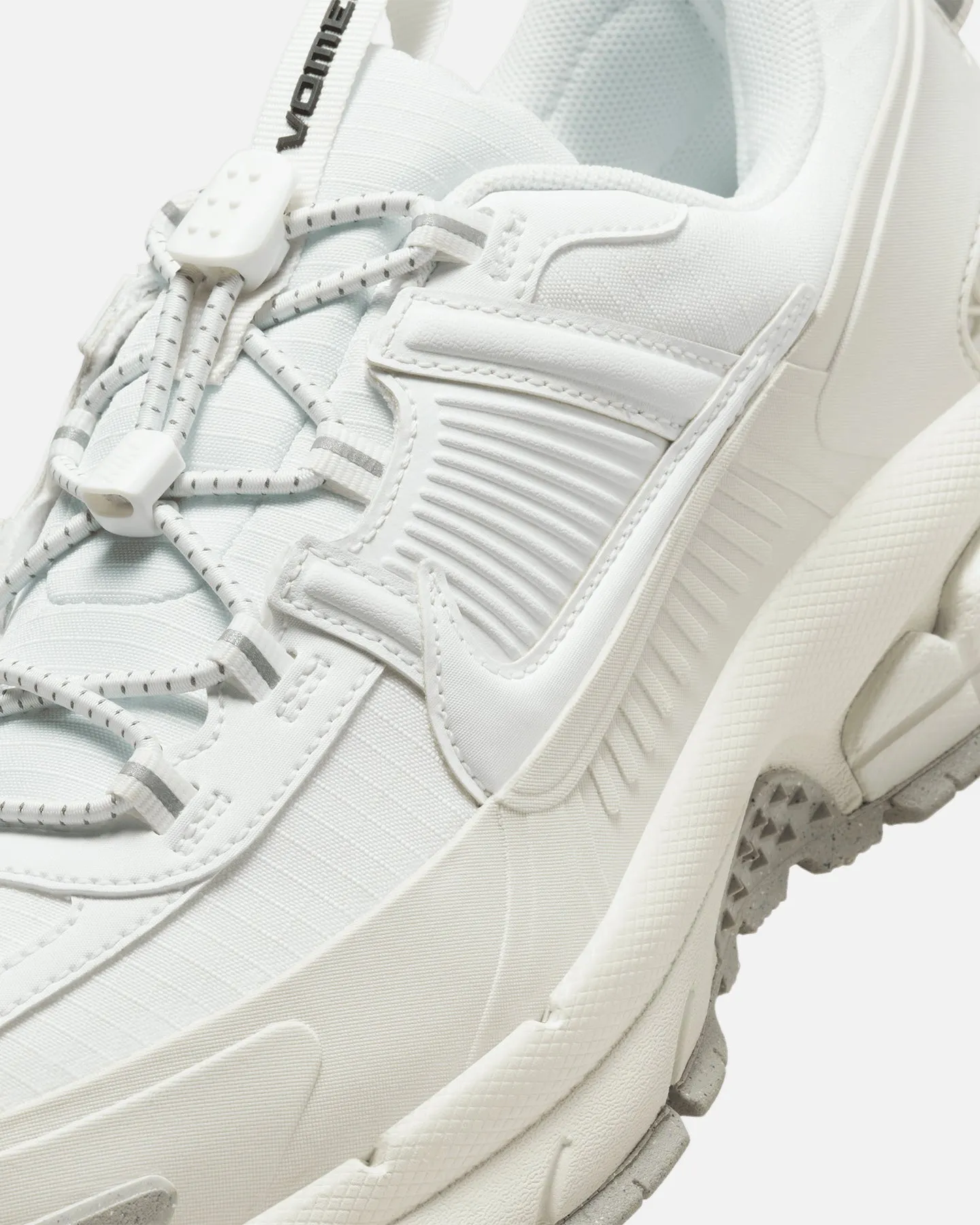 Nike Women's Zoom Vomero Roam Summit White/Summit White Asic Running Shoes For Overpronators