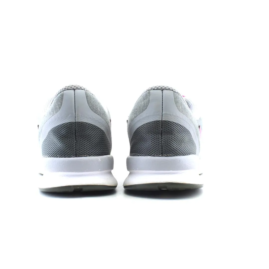 NIKE TARINING Dog In Running Shoes