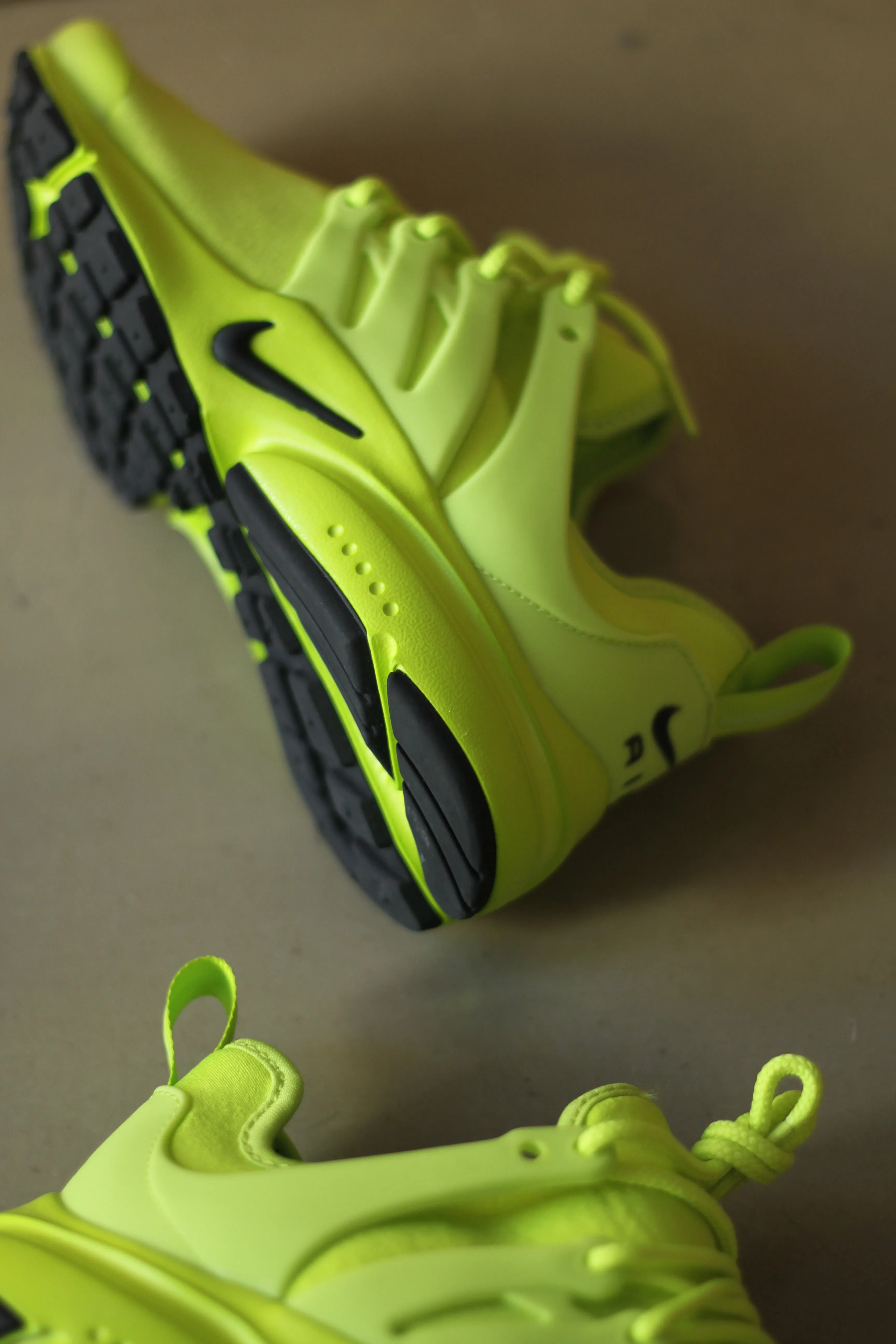 W AIR PRESTO "ATOMIC GREEN" Asics Shoes Running Sale